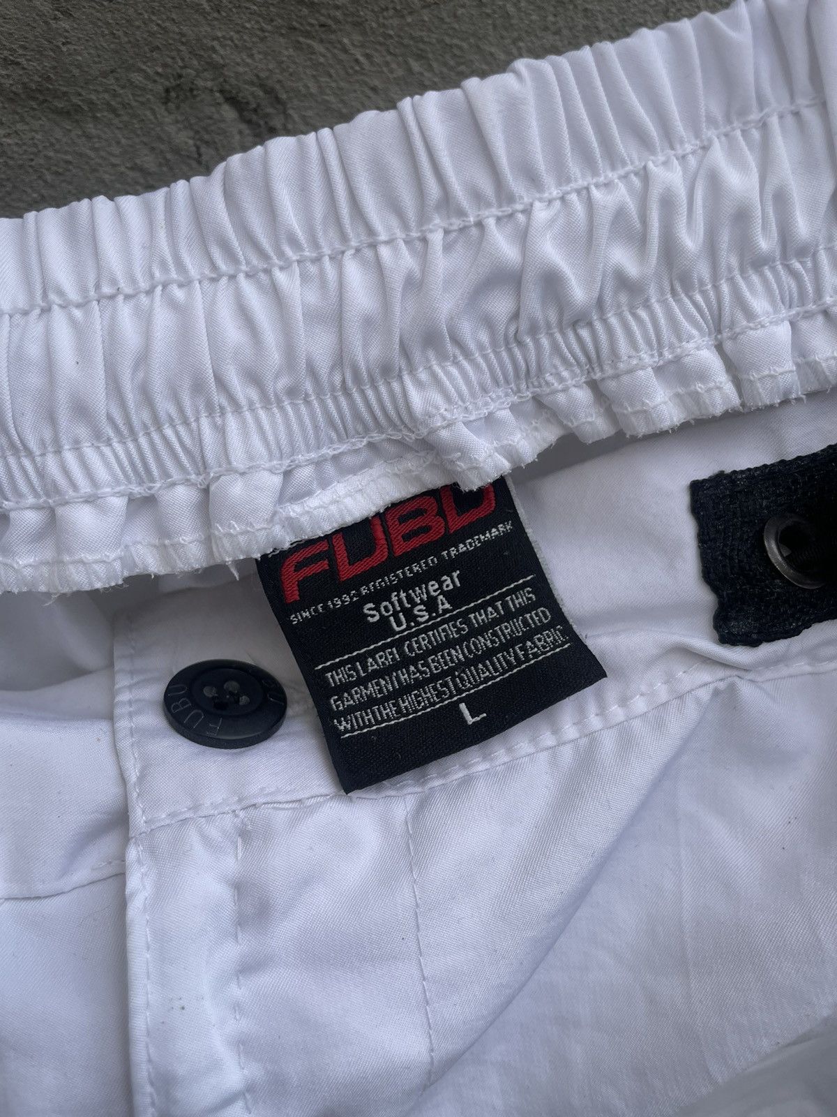 Fubu × Vintage Vintage Fubu USA Men’s Long Shorts White Size Large Rap 90s Size US 33 - 8 Thumbnail