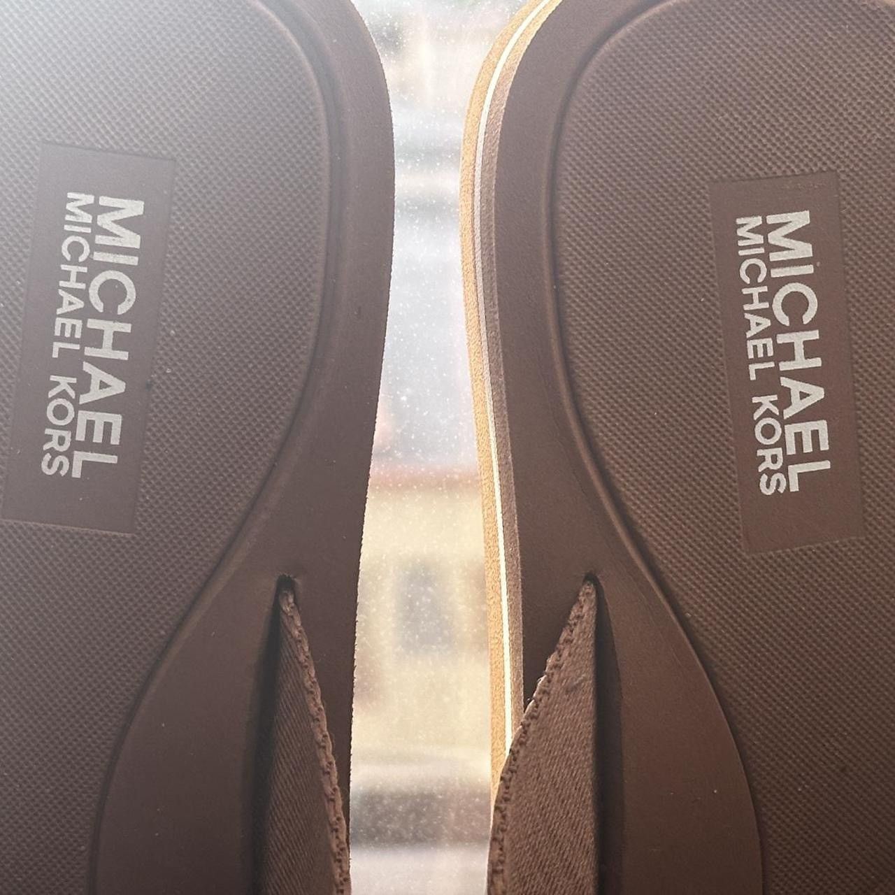 Michael Kors Michael Kors Criss Cross Logo Signature Slides Sandals NWT Size US 8 / IT 38 - 3 Thumbnail