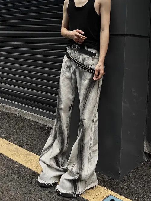 VIBE Painted Stacked Flare Denim Jeans Size US 32 / EU 48 - 5 Thumbnail