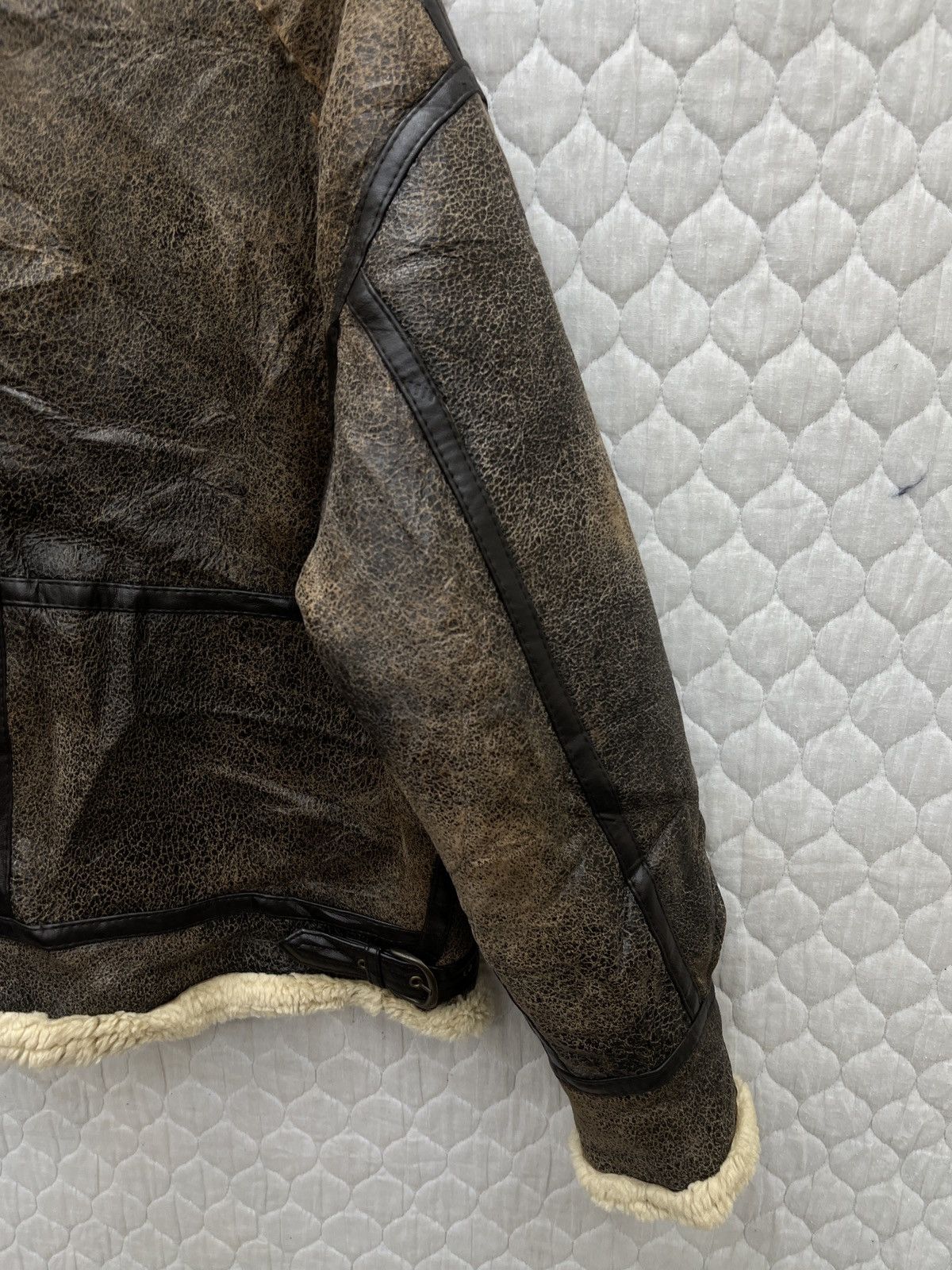 Genuine Leather 🔥🔥🔥STEALS VTG B3 US ARMY MILITARY SHEEPSKIN JACKET Size US M / EU 48-50 / 2 - 19 Thumbnail