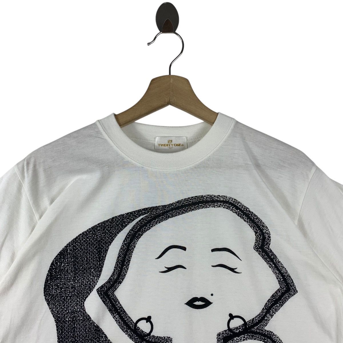 Vintage Vintage 21 among friends art tee Size US L / EU 52-54 / 3 - 2 Thumbnail