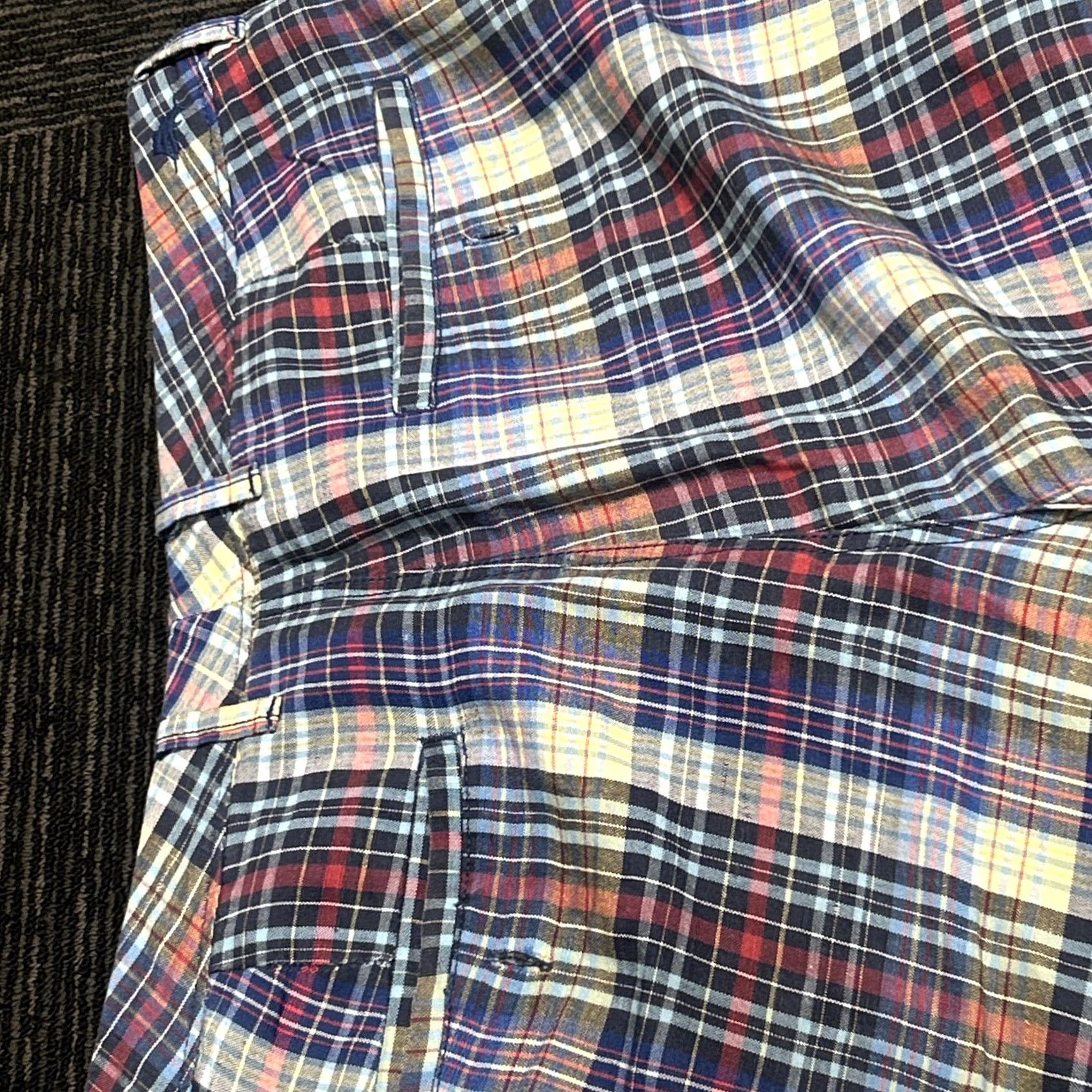Tommy Bahama Tommy Bahama Casual Shorts Men 35 Linen Blend Plaid Multi-Color Colorful Casual Shorts Mens Size US 35 - 7 Thumbnail
