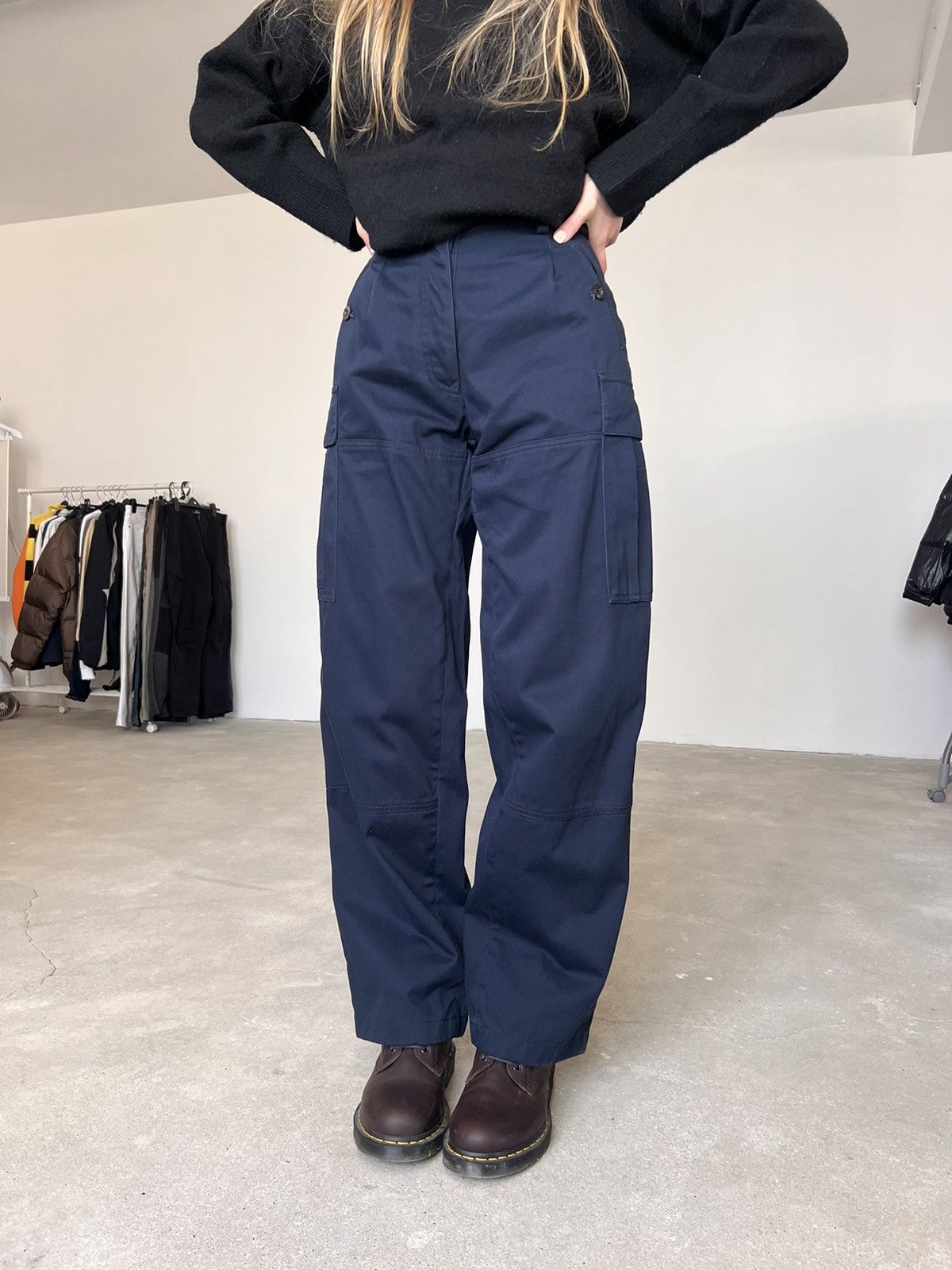 Loewe 21SS LOEWE Cargo Trousers Dark Blue Size 26" / US 2 / IT 38 - 1 Thumbnail
