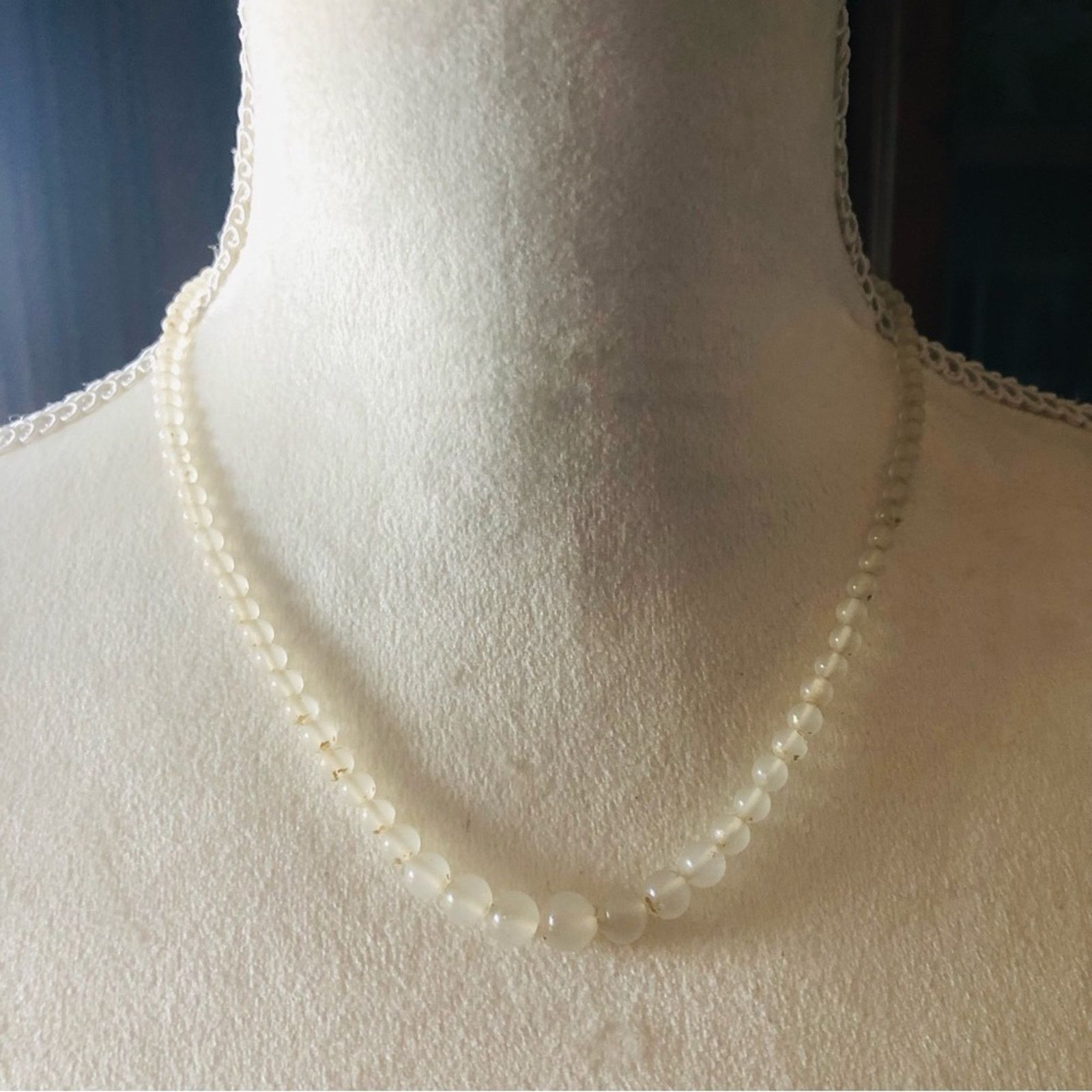 Vintage Vintage mid century opalescent glass wedding bead necklace Size ONE SIZE - 2 Thumbnail