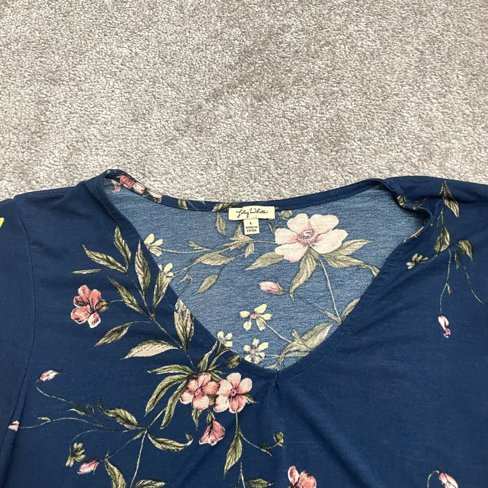 Vintage Lily White Cropped Top Womens Large Navy Blue Floral Short Sleeve Casual Blouse Size L / US 10 / IT 46 - 3 Thumbnail