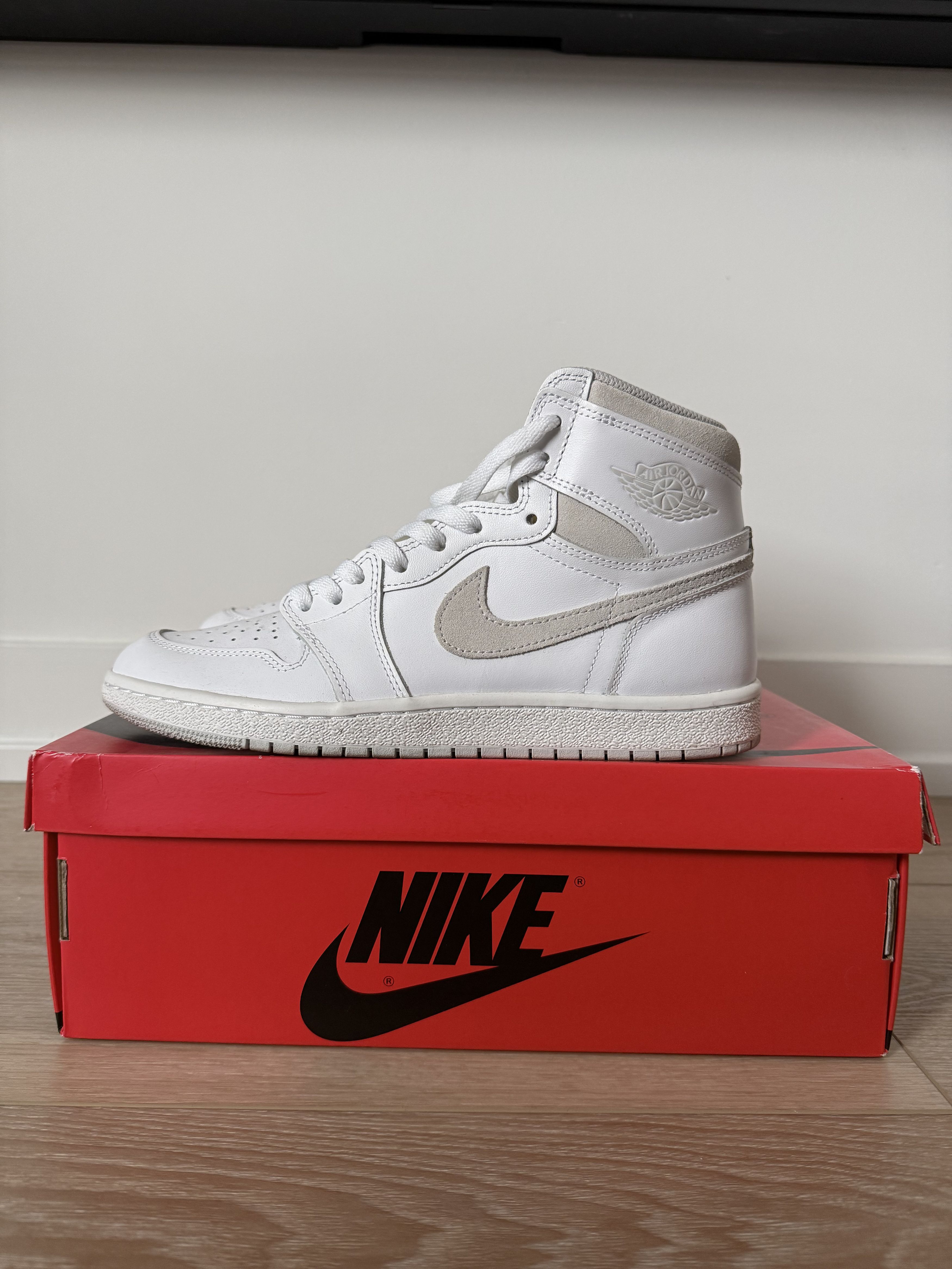 Jordan Brand Air Jordan 1 "White" Size US 9 / EU 42 - 2 Thumbnail