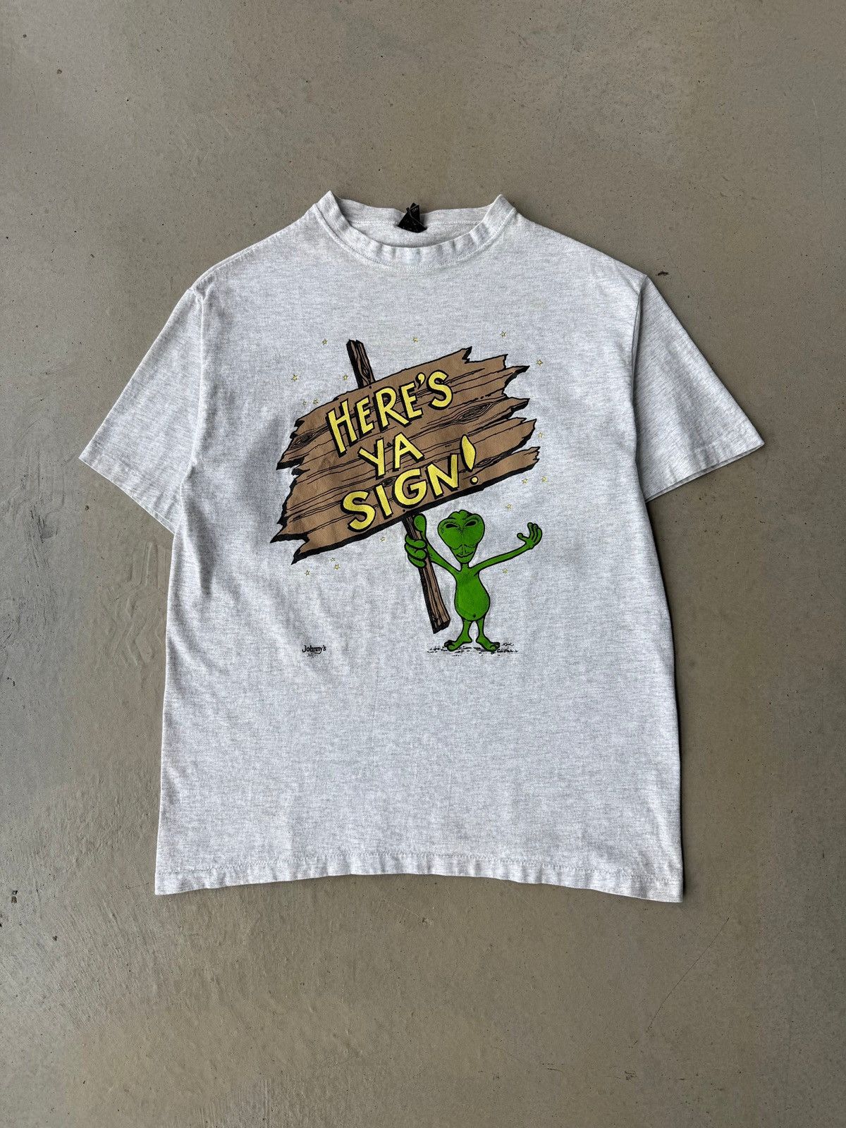 Vintage Vintage 90s Aliens Here’s Ya Sign T-shirt Size US L / EU 52-54 / 3 - 1 Thumbnail
