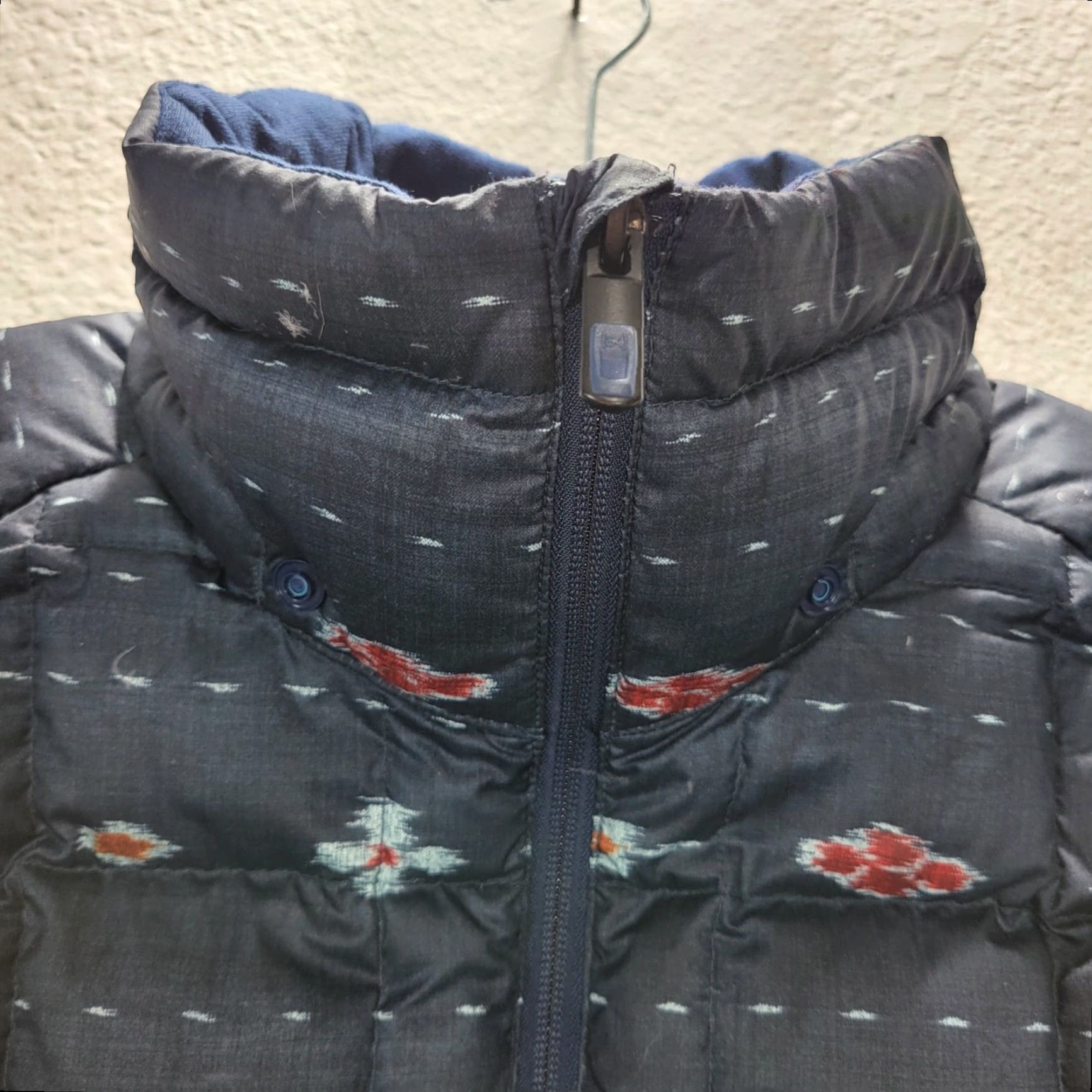 Burton Burton Womens AK Squall Down Puffer Vest Sz Medium Blue Print Zip Front Pockets Size M / US 6-8 / IT 42-44 - 5 Thumbnail