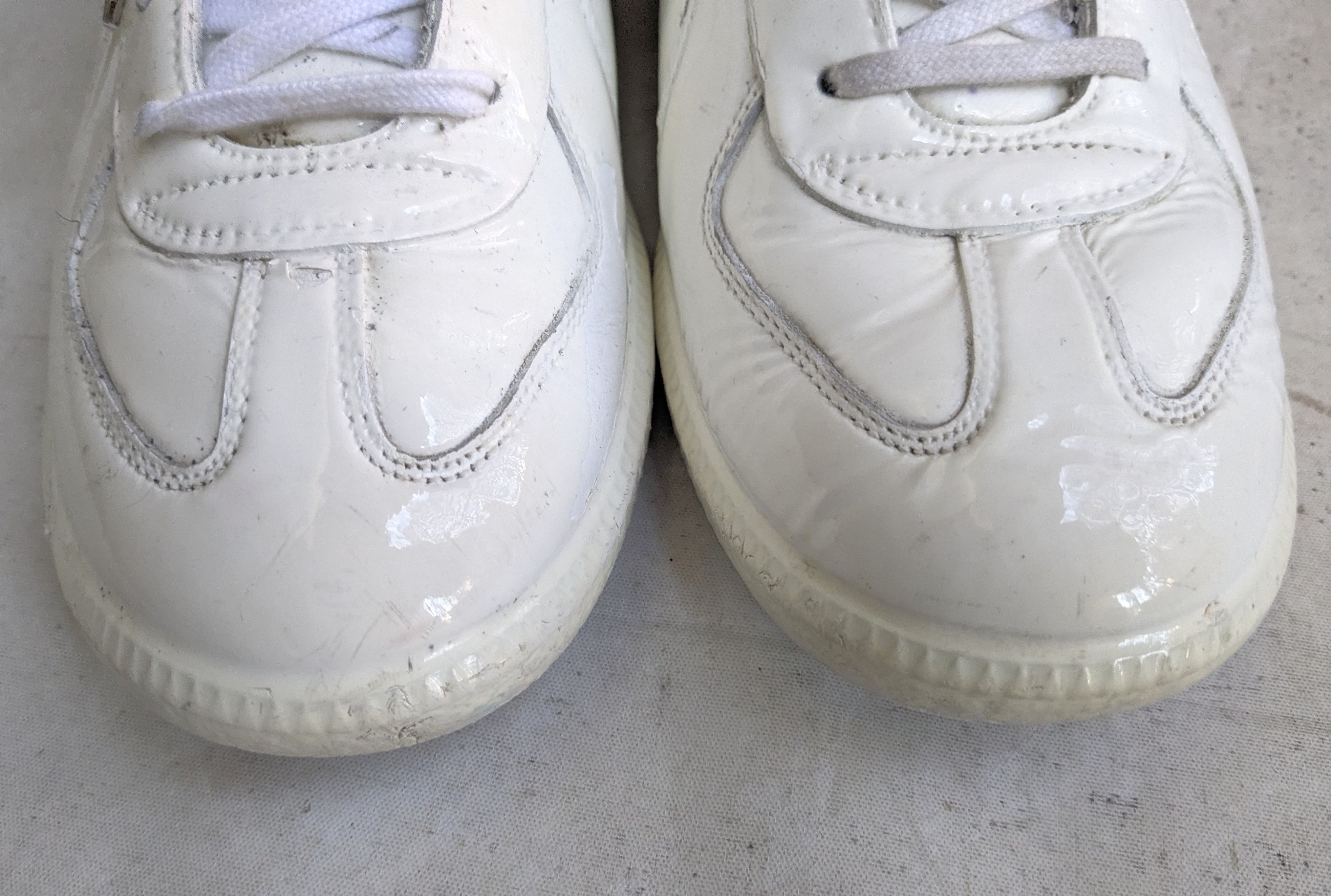 Maison Margiela Maison Margiela Replica Gat White 9 42 Rubber Low Tops Size US 9 / EU 42 - 2 Thumbnail