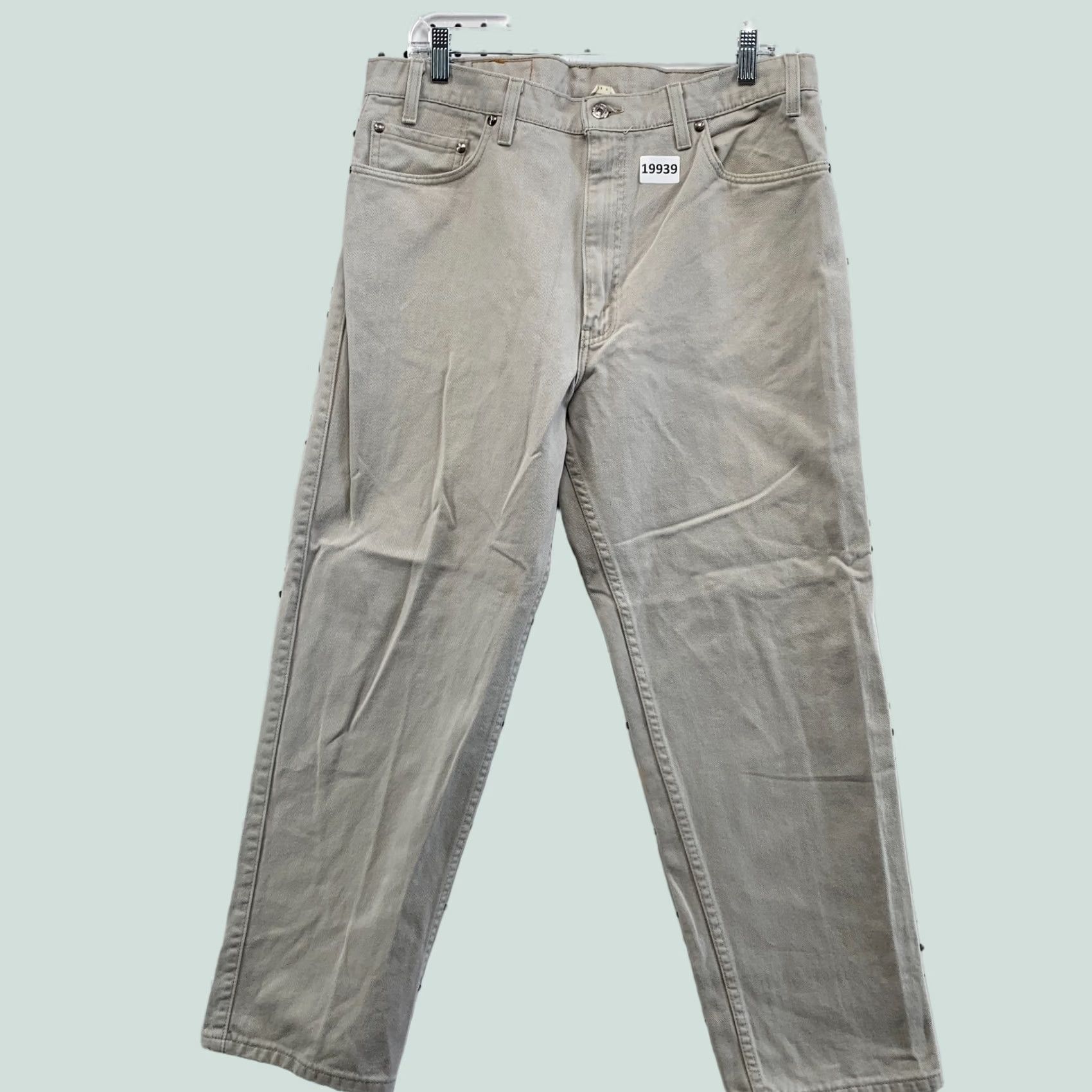 Levi's VINTAGE Levis 540 Jeans Mens 36x29 Fits 34x27 Beige Denim Relaxed Made USA 90s Size US 36 / EU 52 - 1 Thumbnail