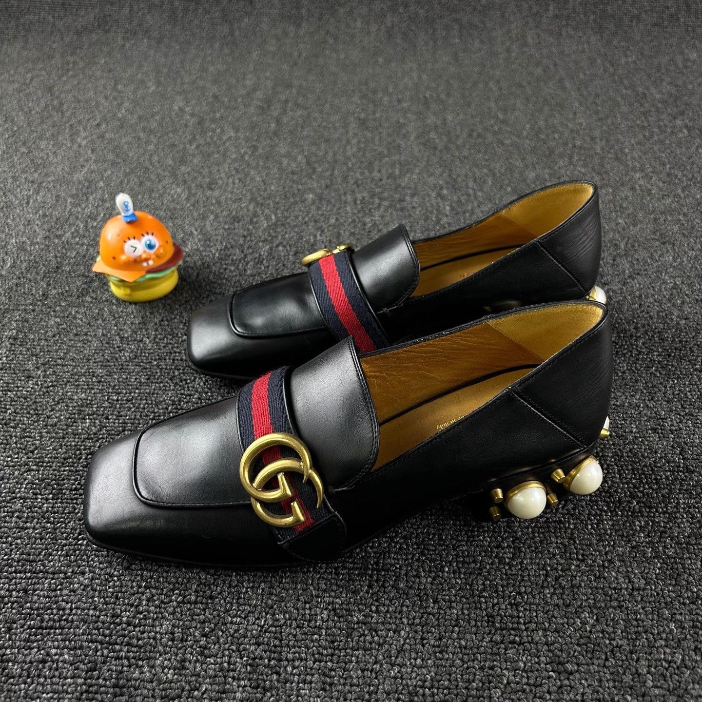 Gucci Gucci Black Loafer GG Pearl Tassel 36 Size US 5 / IT 35 - 1 Thumbnail