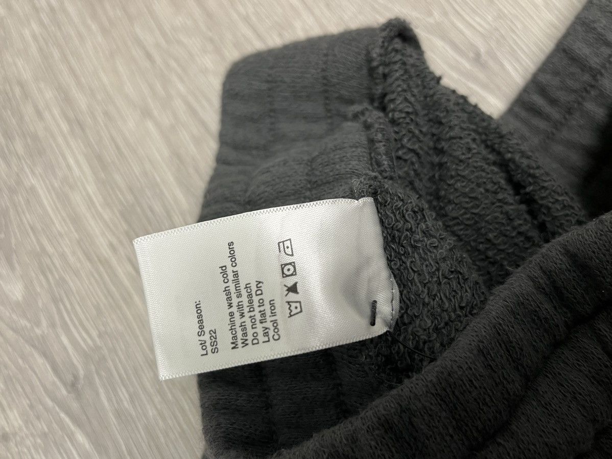R13 Logo short. XL Size US 34 / EU 50 - 7 Thumbnail