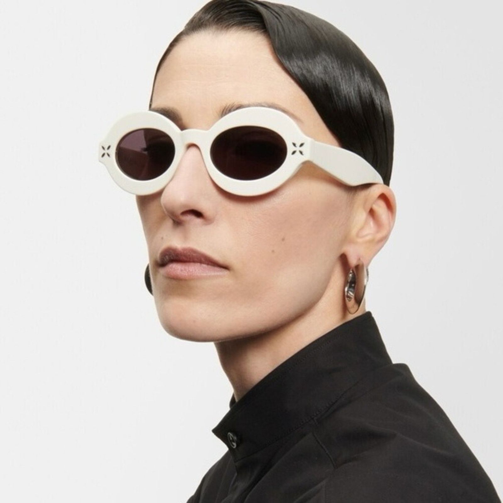 Alaia New! Alaïa White Oval Sunglasses AA0059S 002, Authentic Size ONE SIZE - 9 Thumbnail