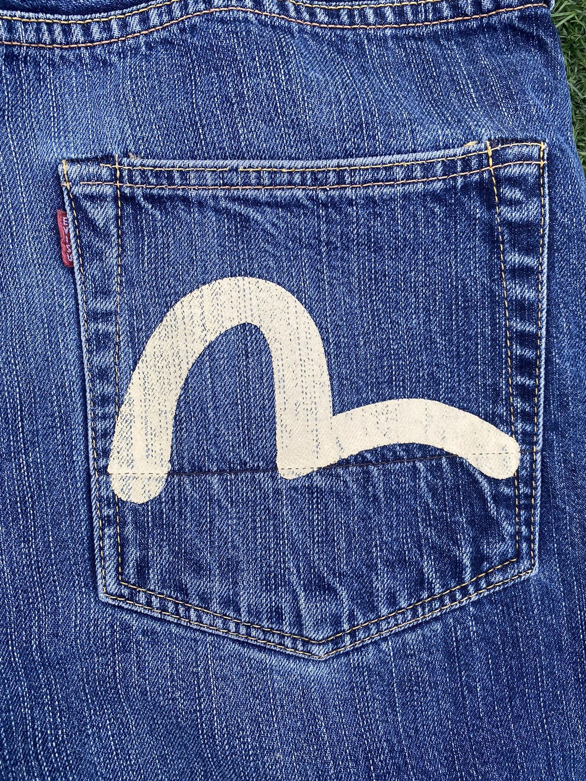 Evisu EVISU WHITE SEAGULL W RED SELVEDGE SHORT DENIM JEANS Size US 31 - 3 Thumbnail