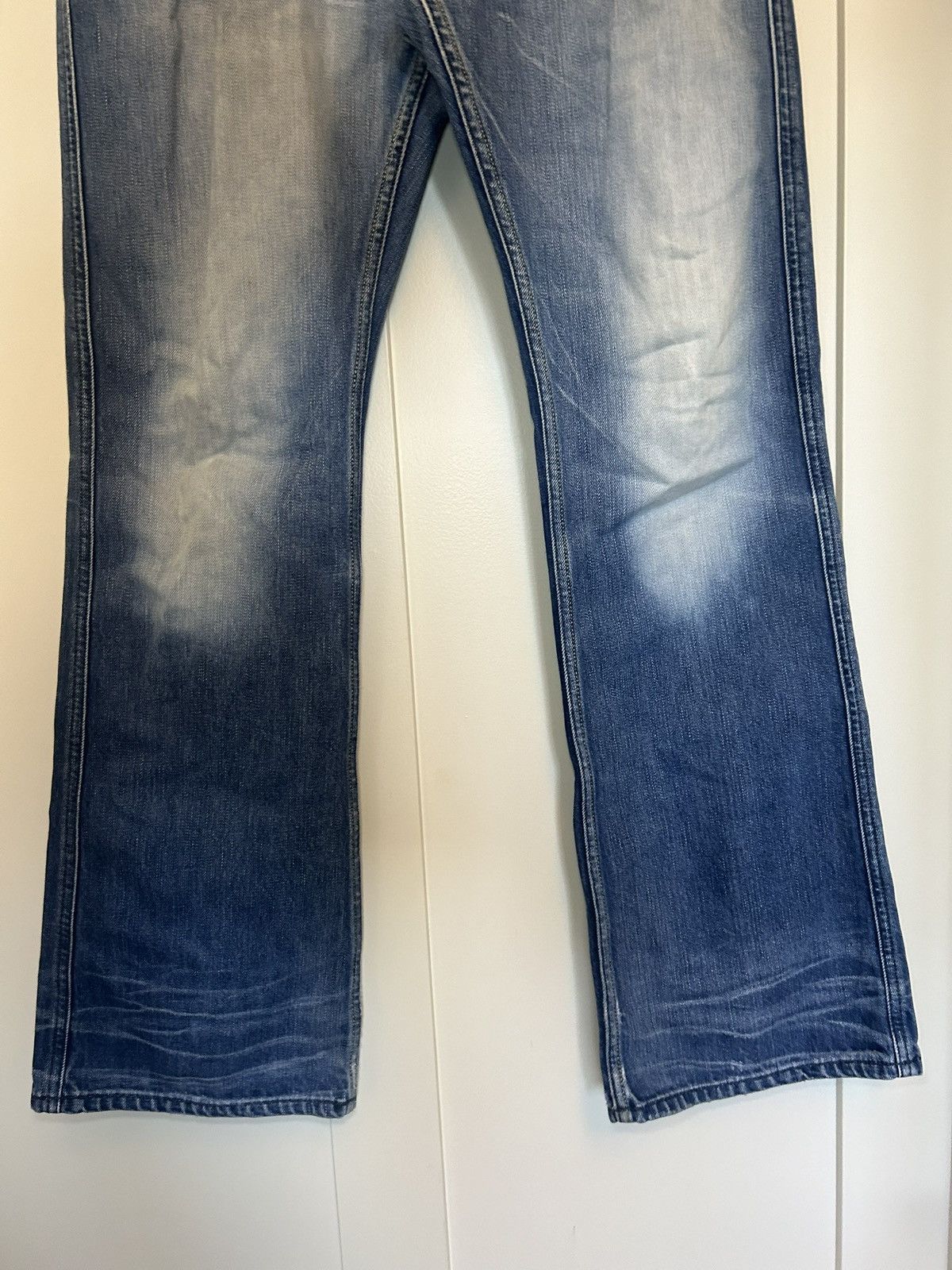 Diesel Vintage Diesel made in Italy “Ruky” distressed flared jeans Size US 32 / EU 48 - 6 Thumbnail