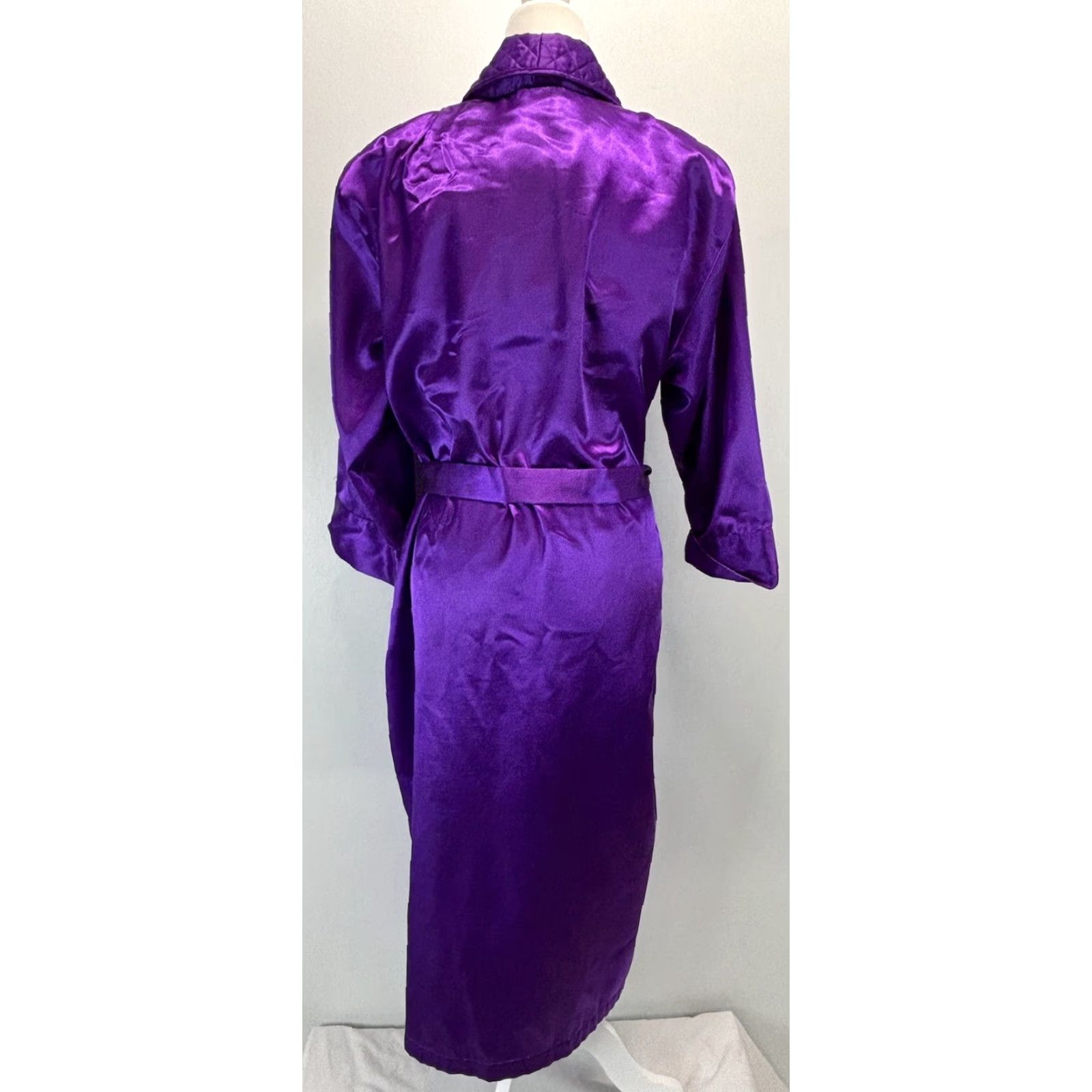 Victoria's Secret VINTAGE Victoria's Secret Purple Satin Robe Small Belted Shawl Collar Gold Label Womens Size ONE SIZE - 3 Thumbnail