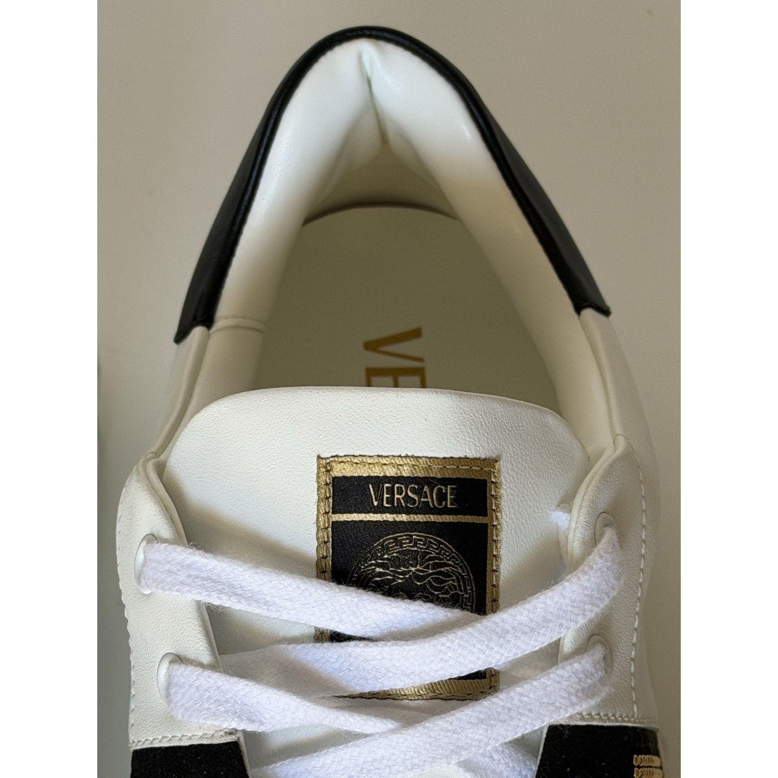 Versace Versace Greek key White/Black Leather Sneakers 13 US 1014460 Size US 13 / EU 46 - 10 Thumbnail