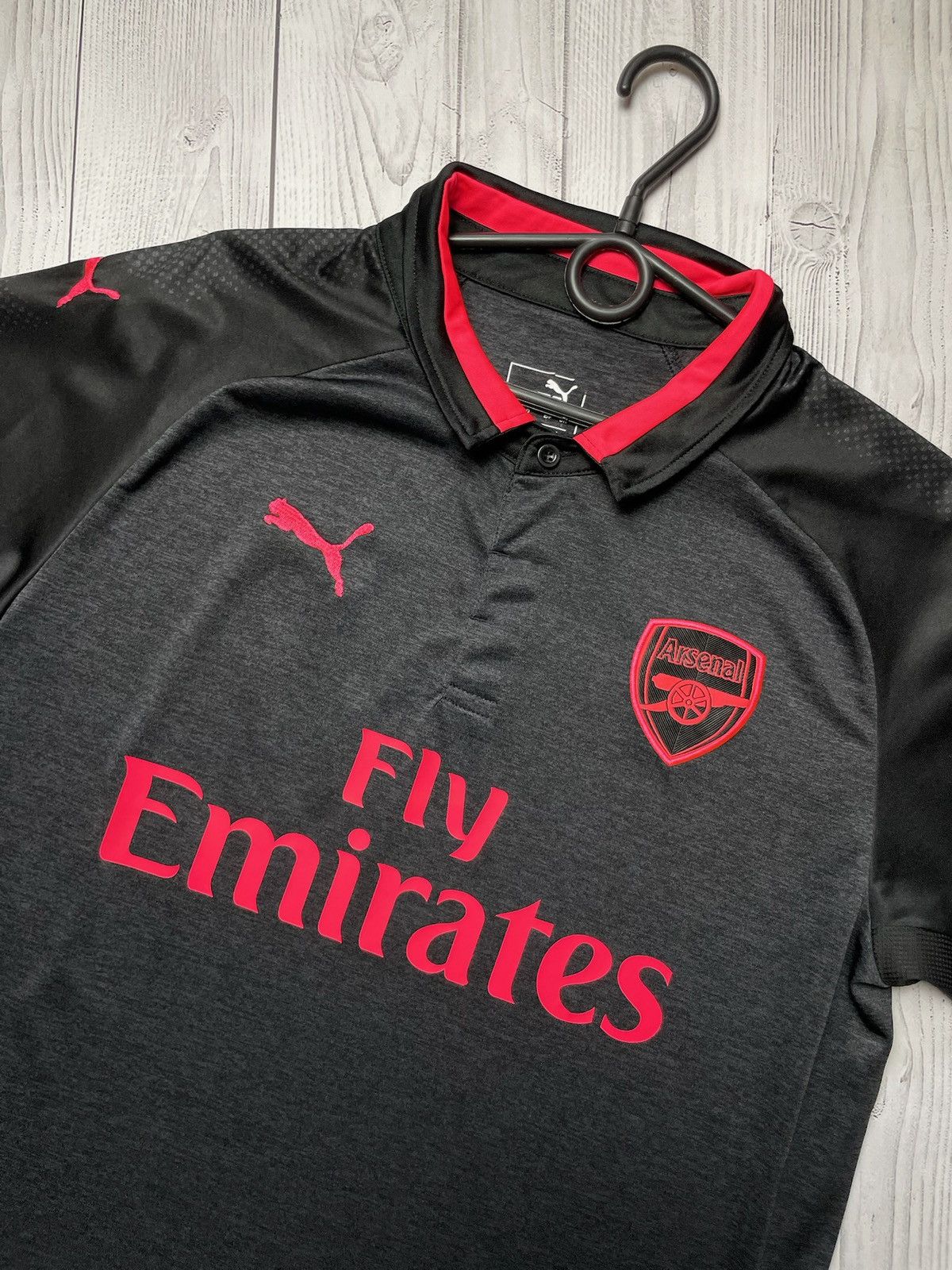 Puma Vintage puma Arsenal soccer jersey size L logo away grey Size US L / EU 52-54 / 3 - 2 Thumbnail