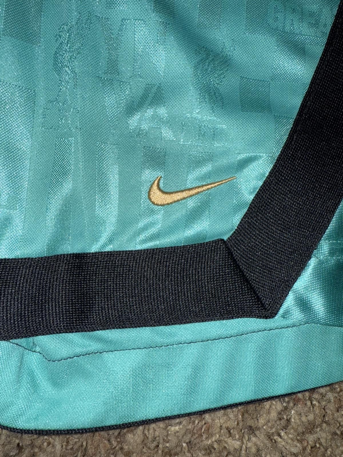 Nike Nike Men’s Liverpool FC x LeBron James 2024 DNA Short Sample Size US 34 / EU 50 - 3 Thumbnail