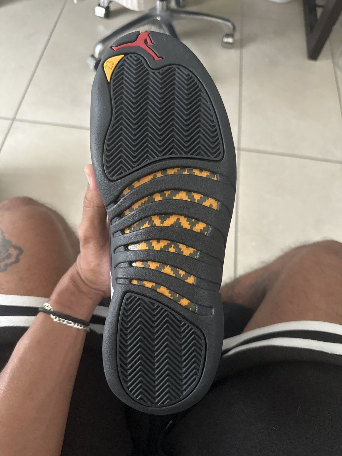 Nike Taxi 12s Size US 10.5 / EU 43-44 - 6 Thumbnail