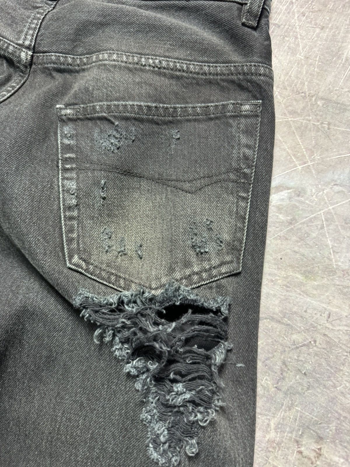 Balenciaga Balenciaga Destroyed Dirty Denim Jeans in Black Size US 30 / EU 46 - 9 Thumbnail
