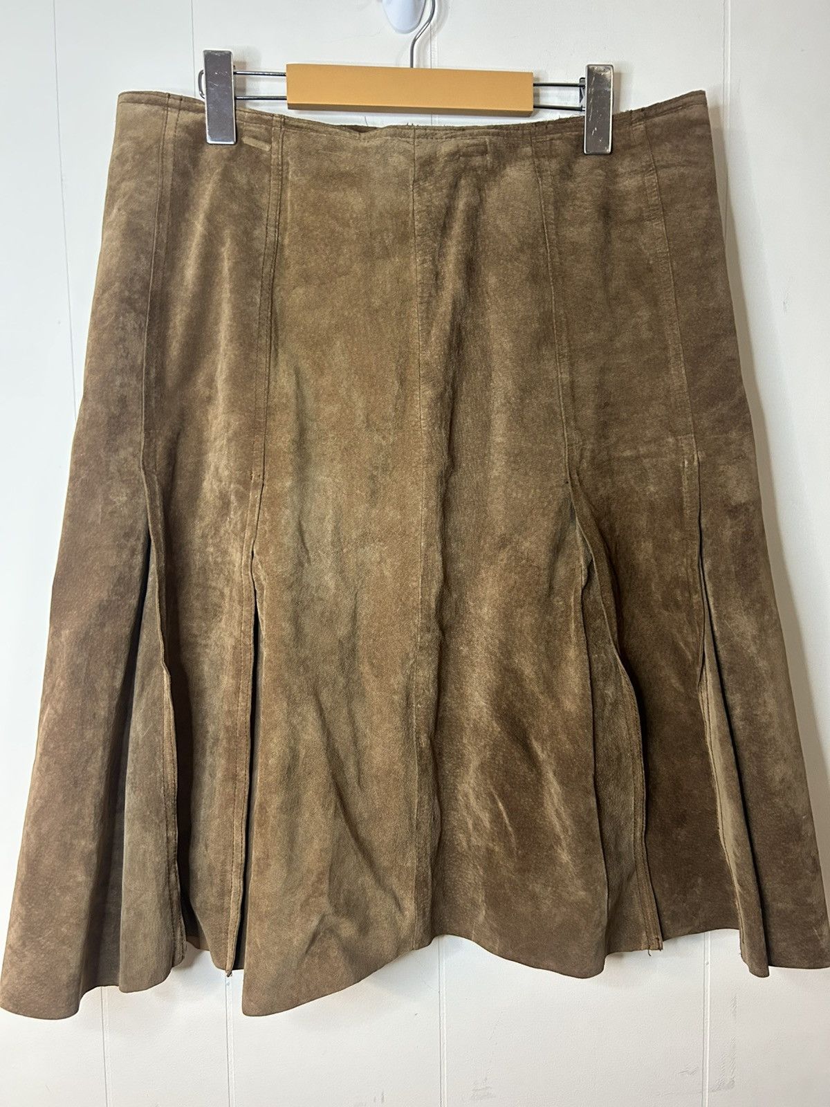 I.N.C INC Knee Length 100% Leather Suede Skirt 14P Size 35" - 1 Thumbnail