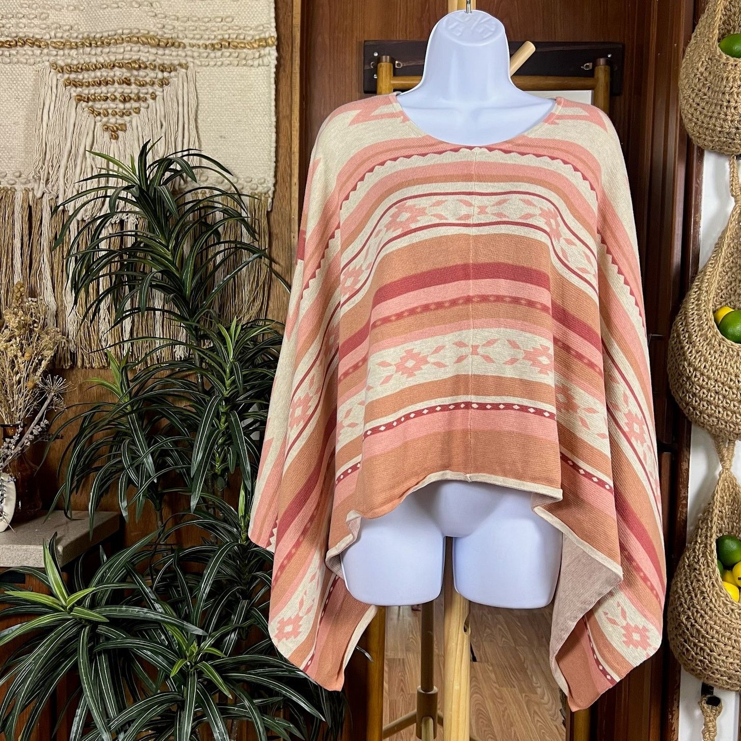 Coldwater Creek Boho Pink Aztec Cotton Knit Poncho OS | Cozy Coldwater Creek Size S / US 4 / IT 40 - 1 Thumbnail