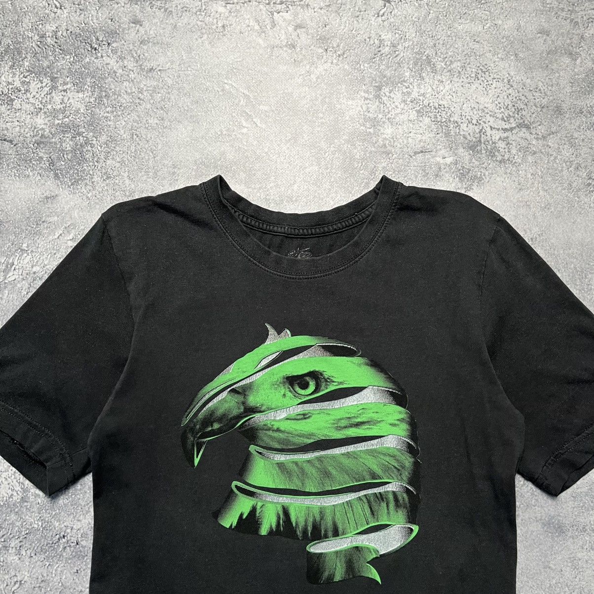 Nike Vintage Nike 6.0 Eagle Logo Tee Streetwear Y2K Size US M / EU 48-50 / 2 - 2 Thumbnail