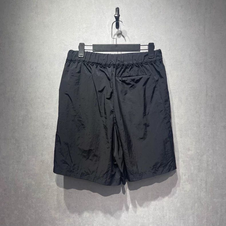Louis Vuitton LOUIS VUITTON 2054 series casual shorts Size US 40 / EU 56 - 2 Thumbnail