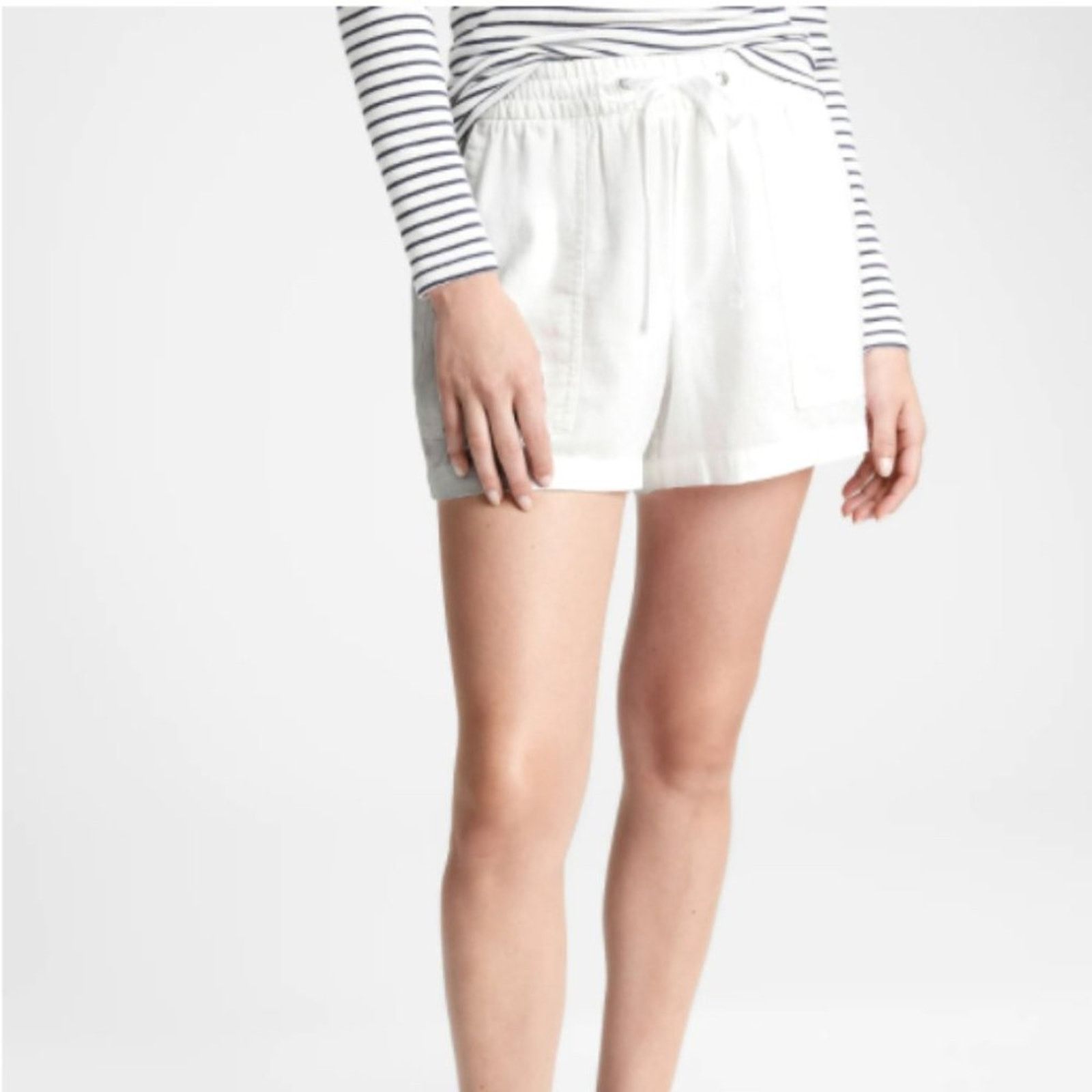 Gap GAP Factory White Pull-On Utility Shorts Size 30" / US 8 / IT 44 - 2 Thumbnail