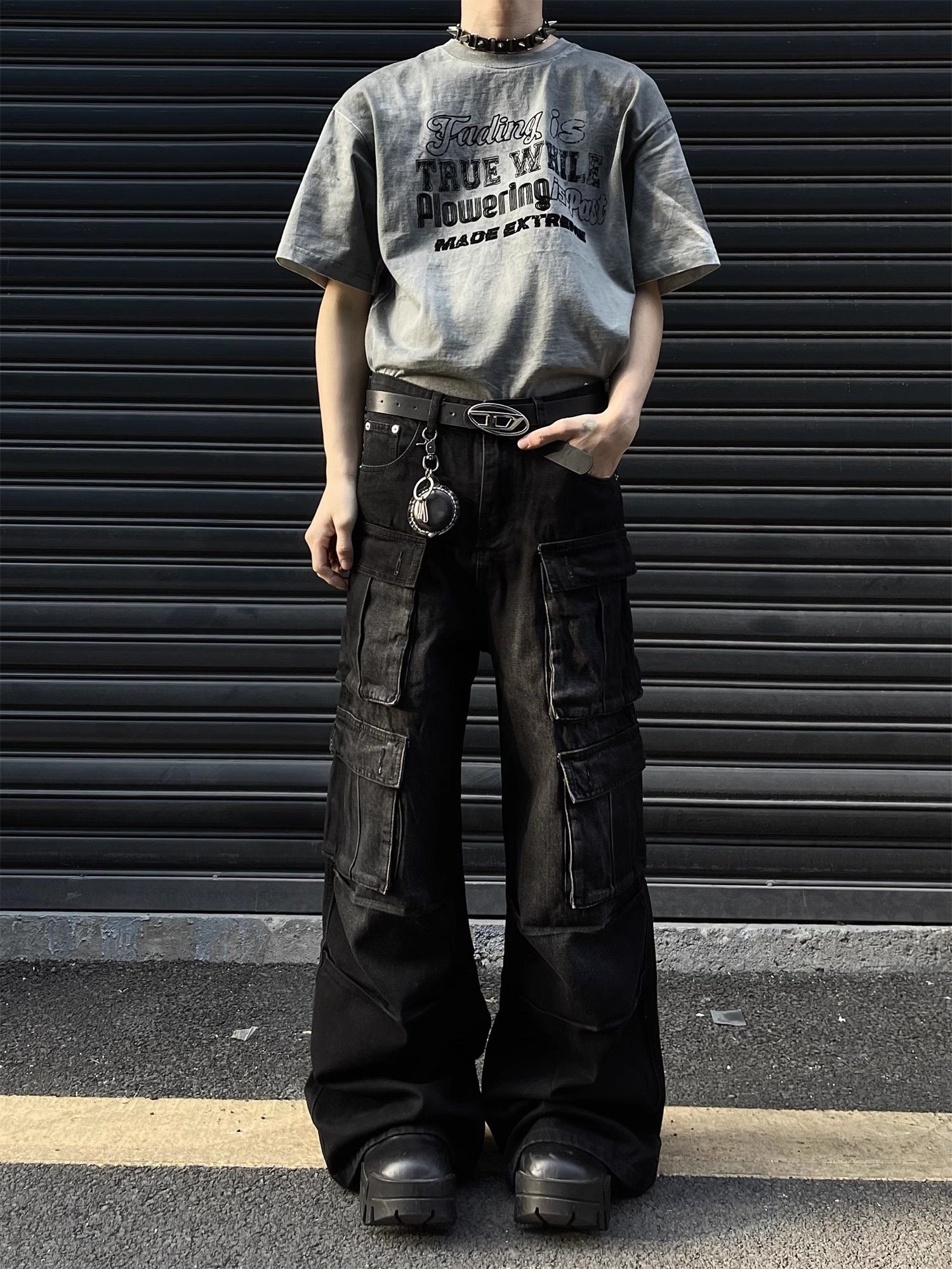 image of Design Gradient Large Pocket Jeans in Black, Men's (Size 32)
