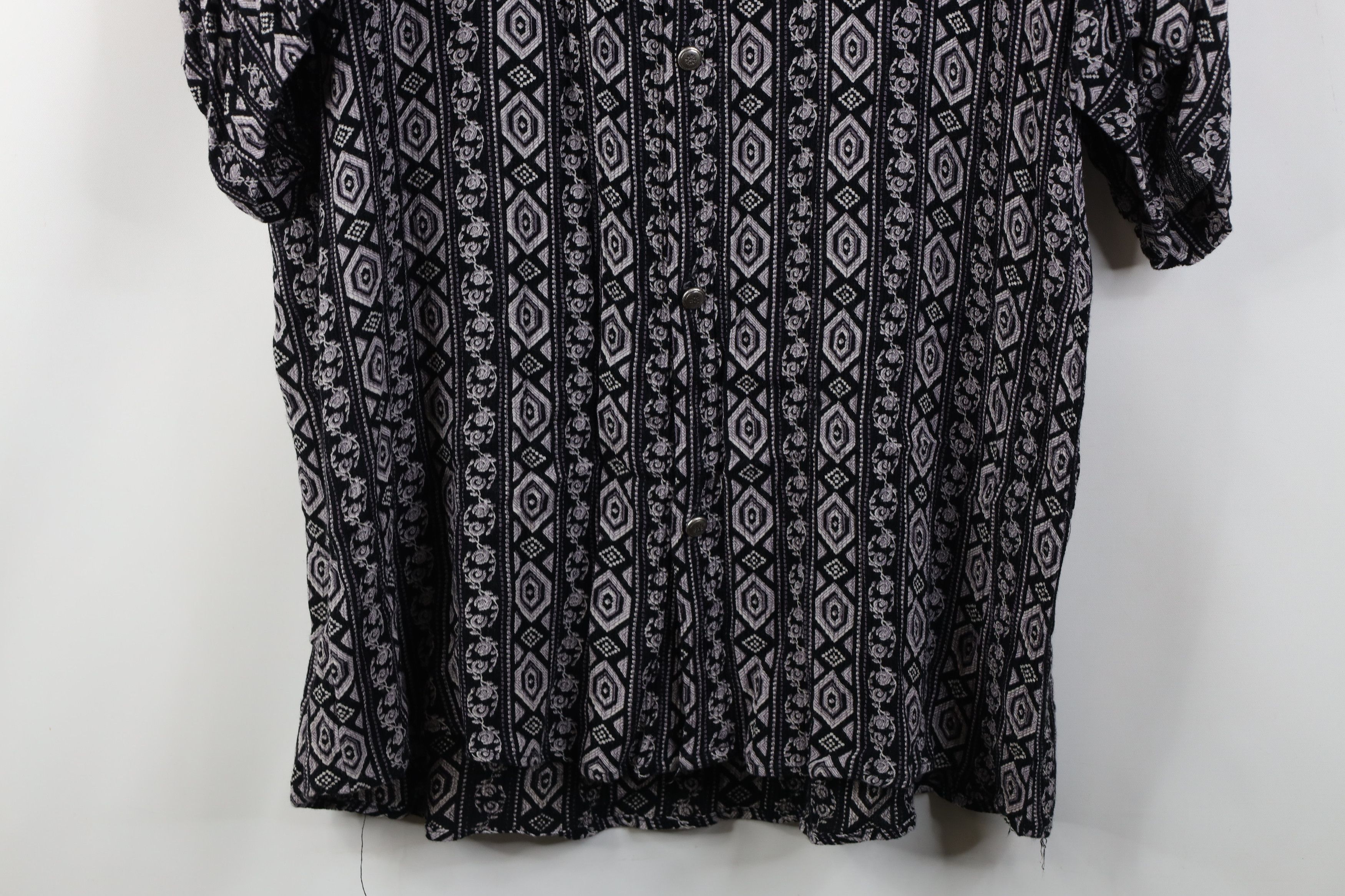 Vintage Vintage 90s Streetwear Knit Flower Geometric Button Shirt US Size US XL / EU 56 / 4 - 3 Thumbnail