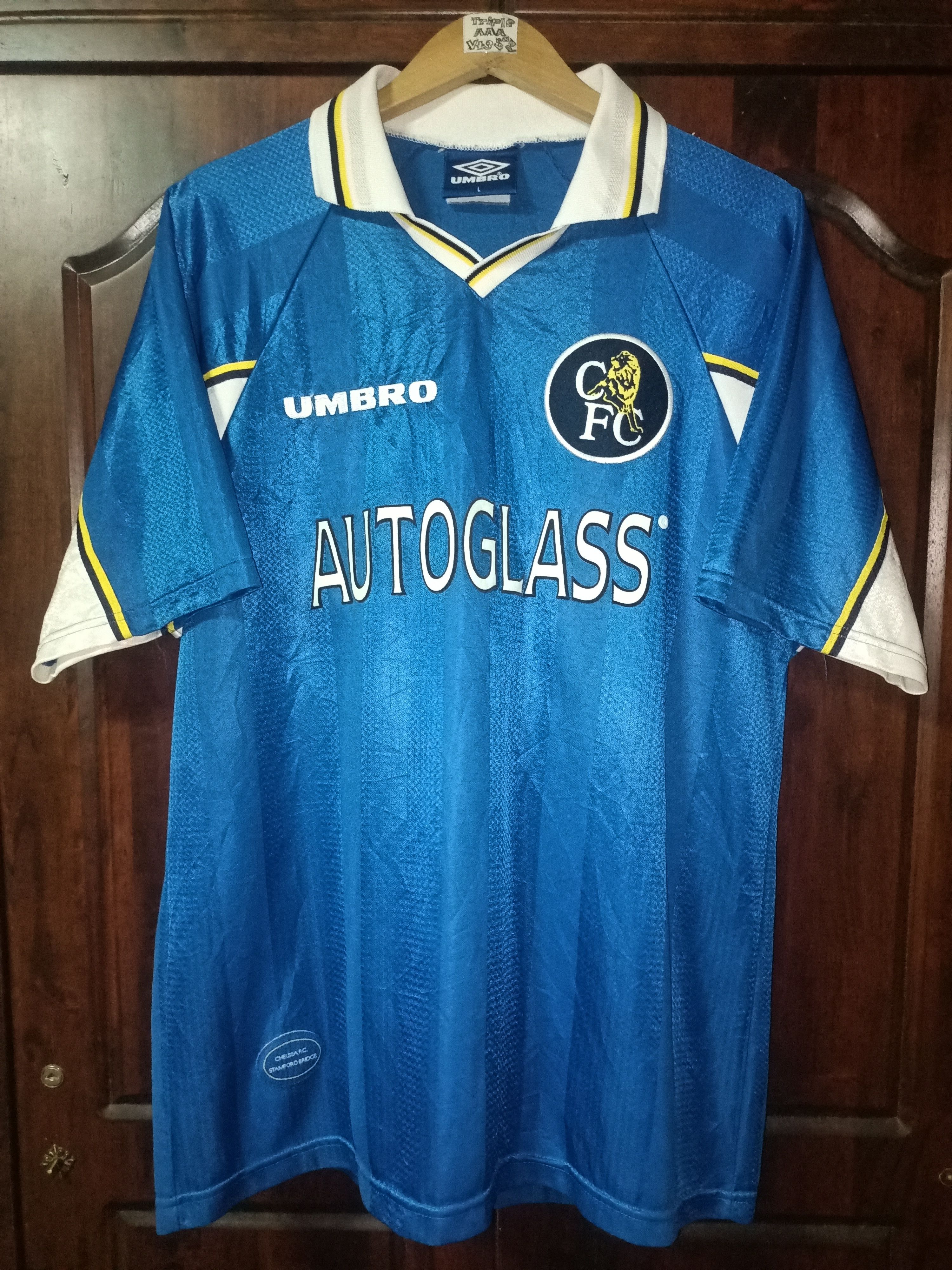 Chelsea Soccer × Vintage Vintage Umbro 97/98 Home Kit Chelsea Jersey by "AUTO GLASS" Size US L / EU 52-54 / 3 - 6 Thumbnail