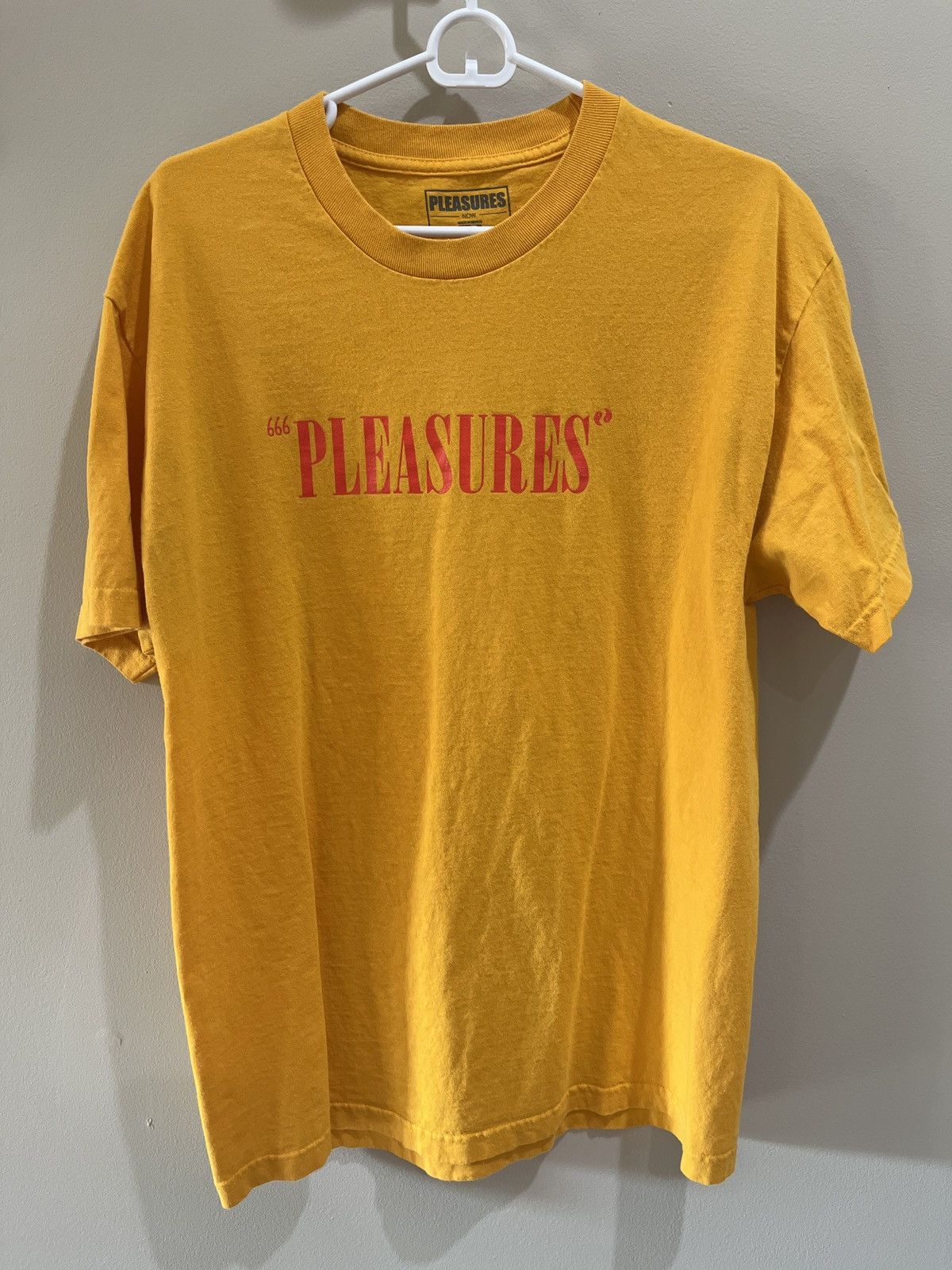 Pleasures Pleasures Logo Tee Size US L / EU 52-54 / 3 - 1 Thumbnail