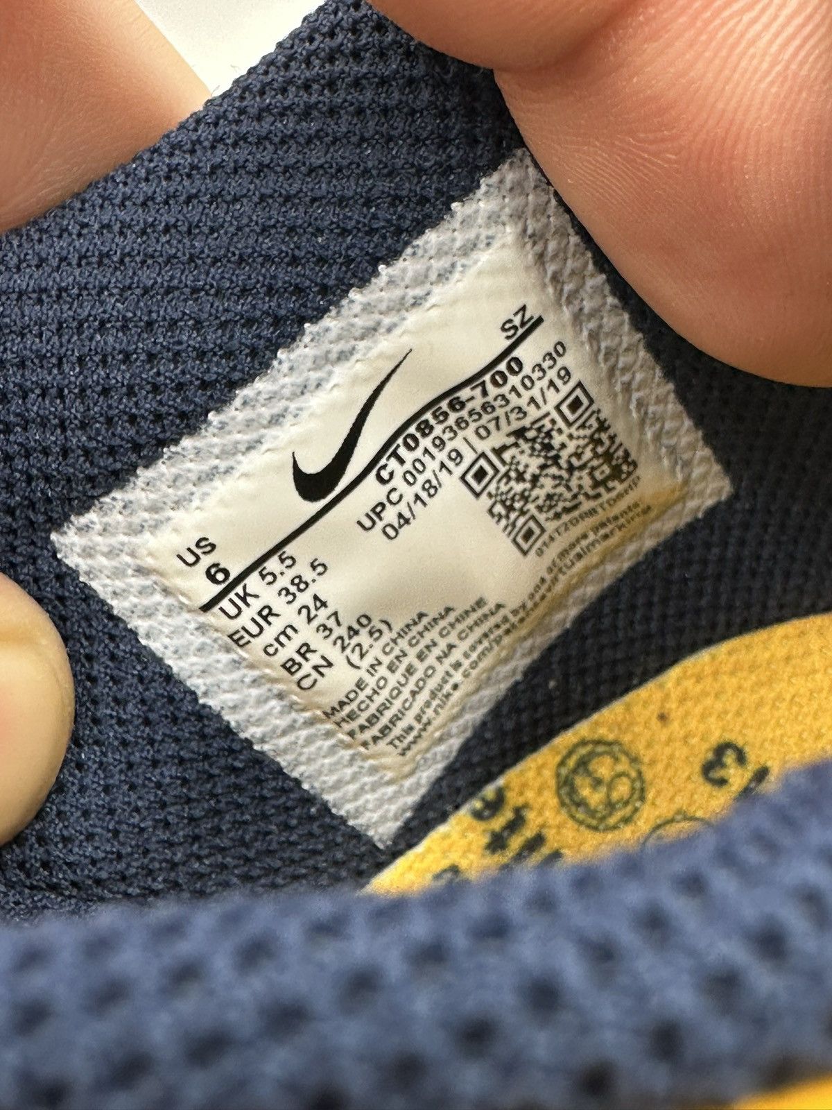 Nike × Off-White Nike Dunk Low Off White University Gold Size US 6 / EU 39 - 13 Thumbnail
