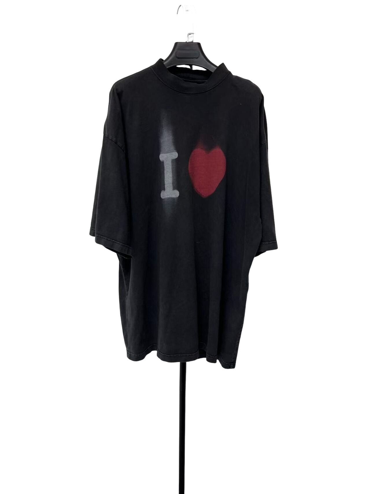 Balenciaga Balenciaga Heart Print T-Shirt Size S Size US S / EU 44-46 / 1 - 1 Thumbnail