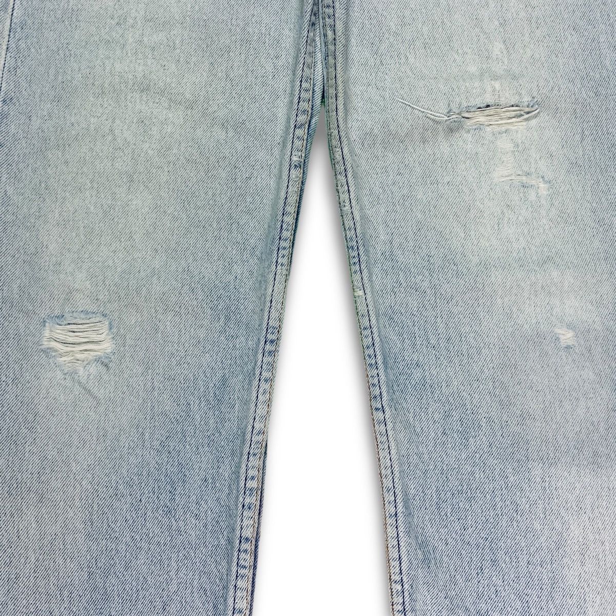 Levi's × Levi's Vintage Clothing Vintage 90s Levis Light Wash Distressed Ripped Jeans 30x30 Size US 30 / EU 46 - 5 Thumbnail