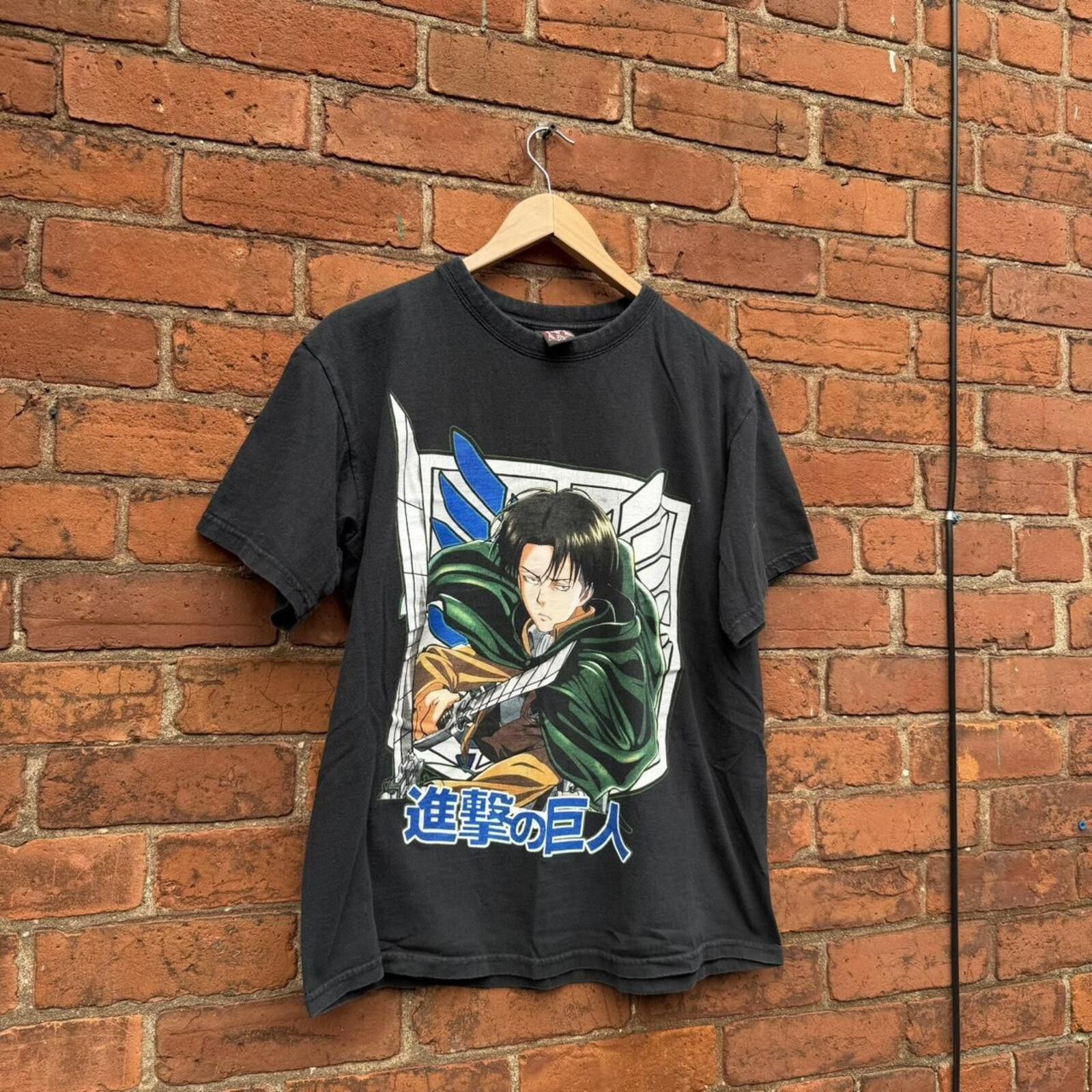 Other Vintage attack on titan t shirt L Size US L / EU 52-54 / 3 - 1 Thumbnail