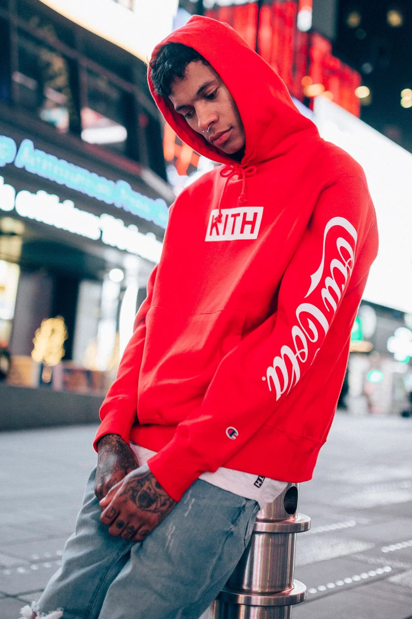 Coca Cola × Kith Kith x Coke Box Logo Hoodie - Kith x Coca Cola x Champion Size US M / EU 48-50 / 2 - 1 Thumbnail