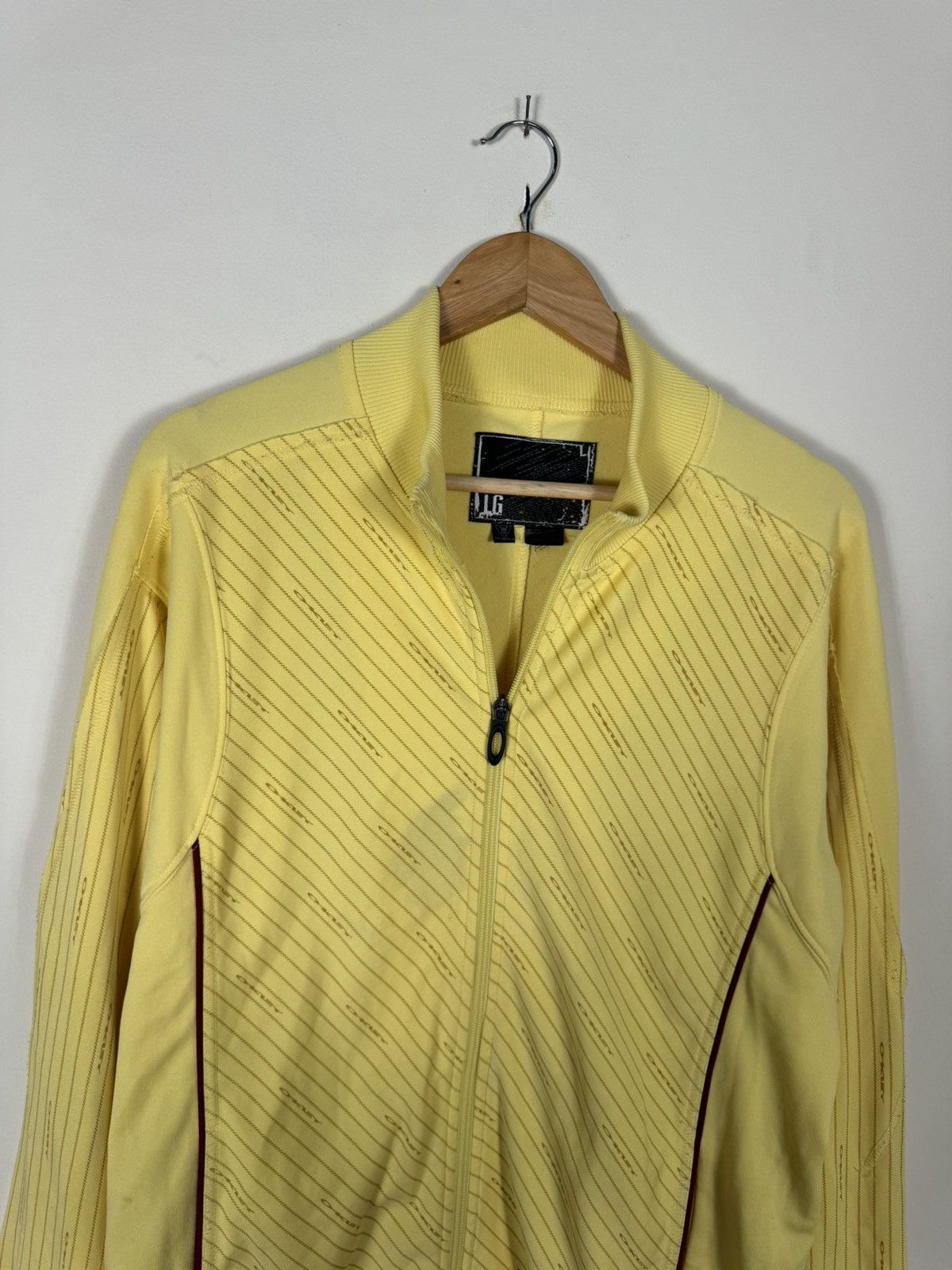 Japanese Brand × Oakley × Vintage Vintage Oakley Zip Up Track Jacket Logo Monogram Size US L / EU 52-54 / 3 - 2 Thumbnail