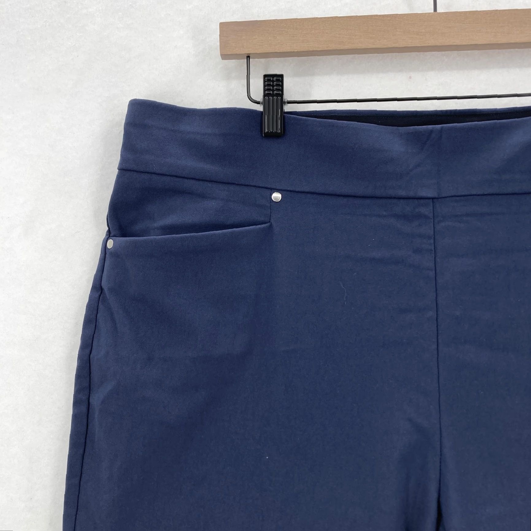 PGA Tour PGA TOUR Pants Womens 3X Navy UPF 50 Tummy Control Pull On Golf Stretch <= 31 in Inseam Mens/Womens Size 40" / US 18 - 3 Thumbnail