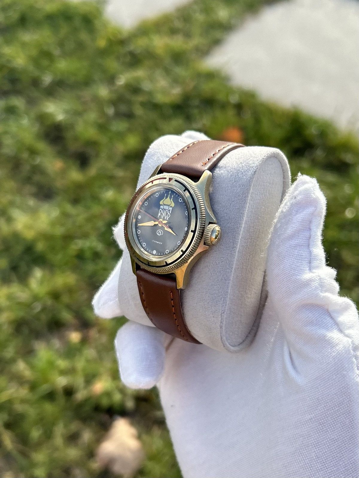 Vintage Vintage Vostok Watch USSR Soviet Mechanical Authentic 1980s Size ONE SIZE - 15 Thumbnail