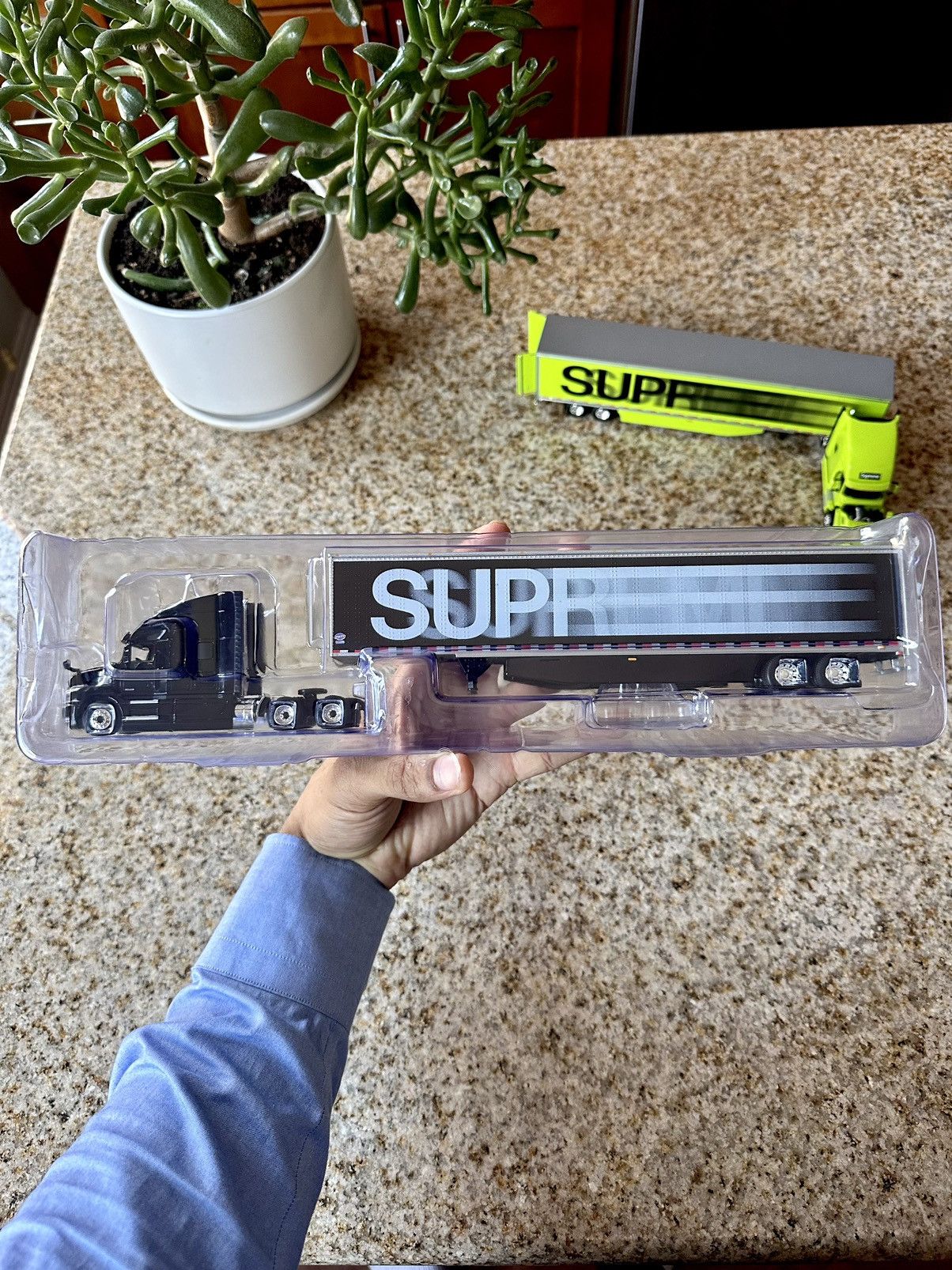 Supreme/First Gear Truck | 2024 Spring/Summer Collection