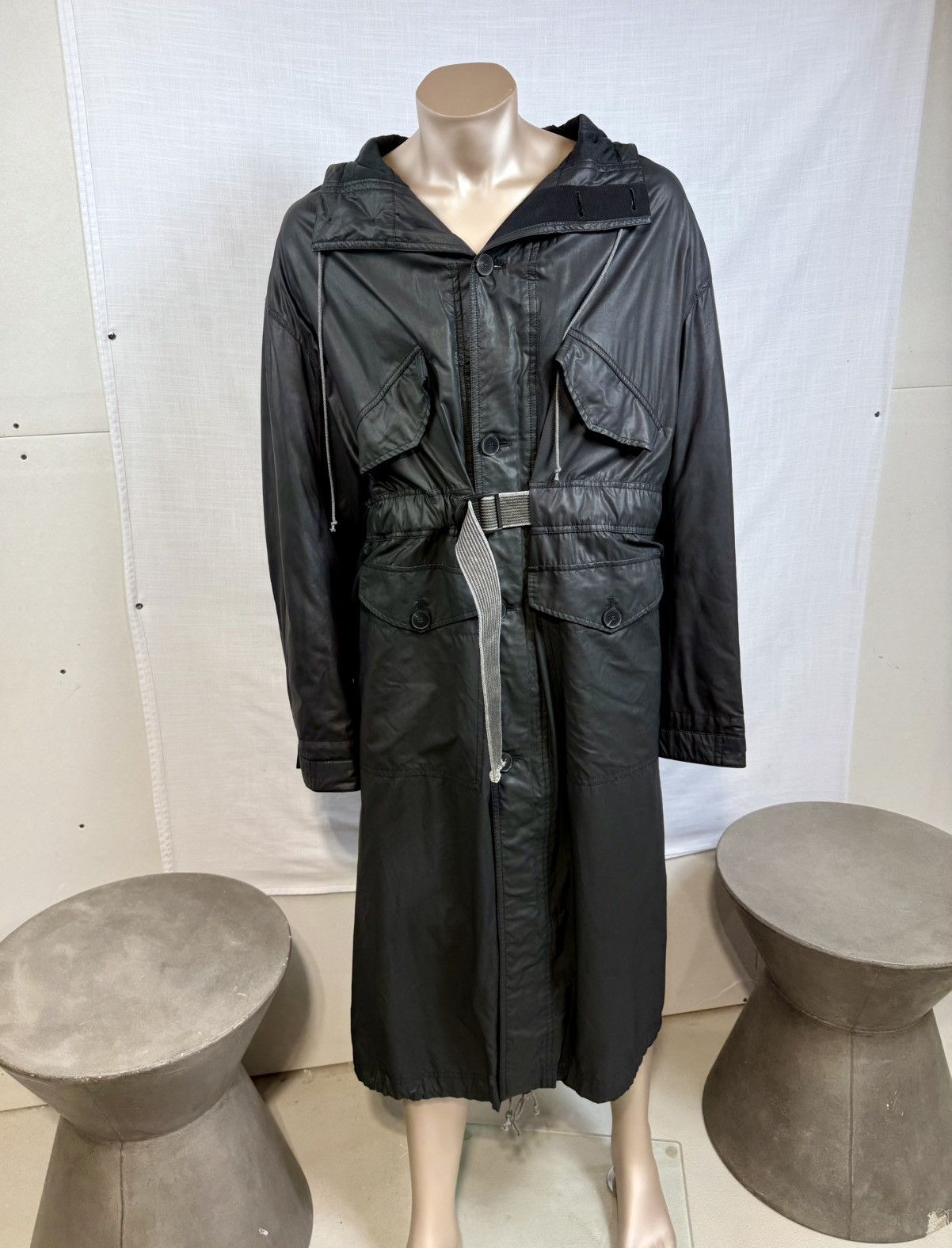 Haider Ackermann LAST DROP Waxed Black Cupro Blend Grey Belt Oversized Parka Size US M / EU 48-50 / 2 - 2 Thumbnail