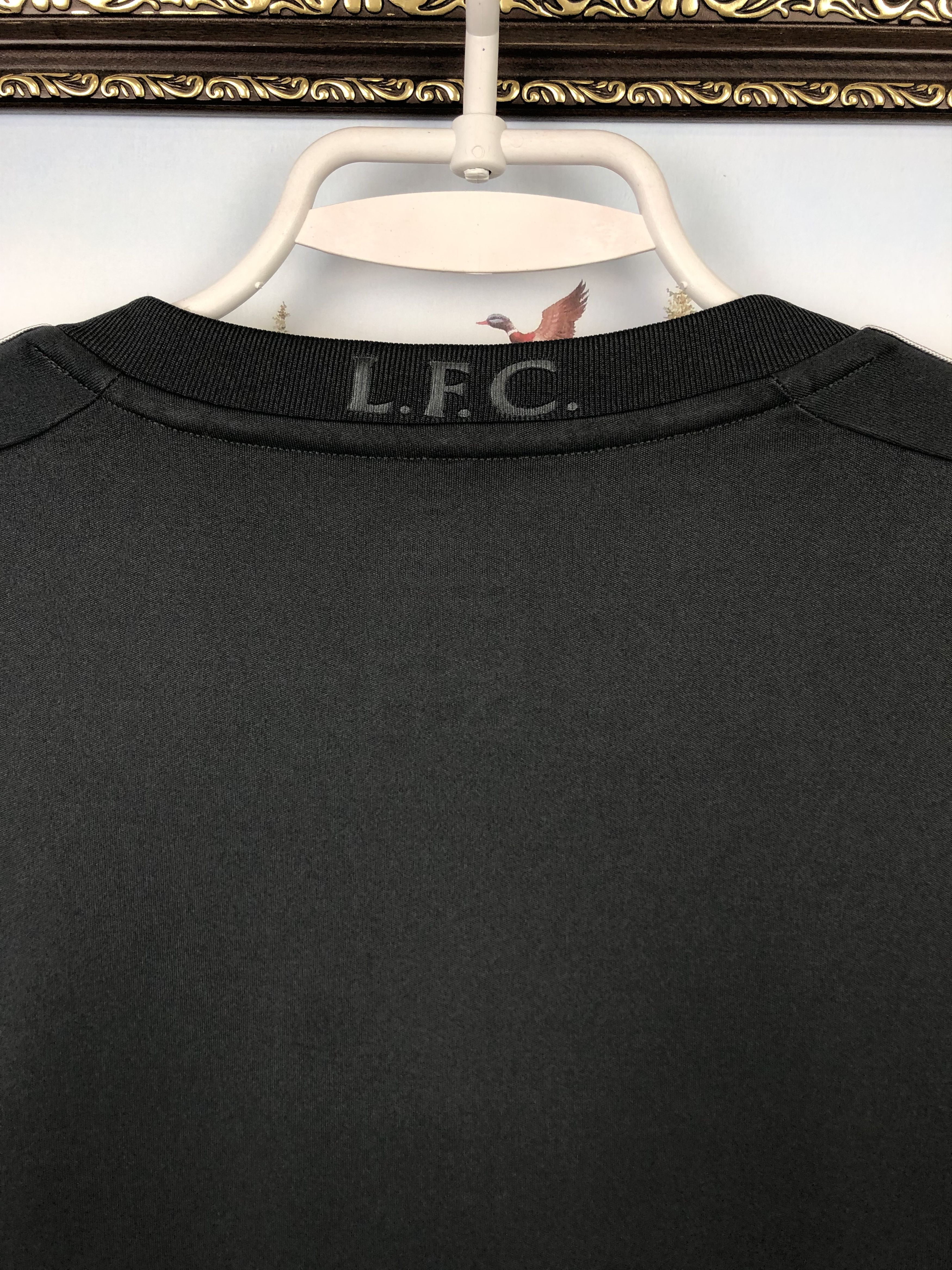 Adidas Liverpool football shirt 2011 Soccer Adidas Jersey Trikot Size US L / EU 52-54 / 3 - 13 Thumbnail