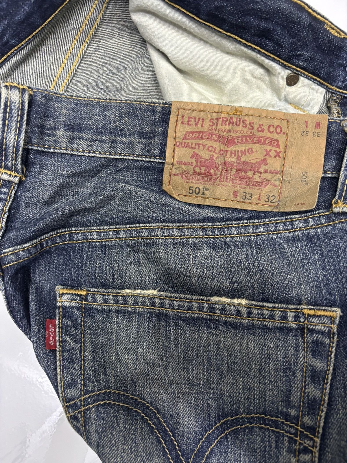 Levi's 🔥VINTAGE LEVIS 501 STRAIGHT LEG BUTTON FLY DENIM JEANS Size US 33 - 9 Thumbnail