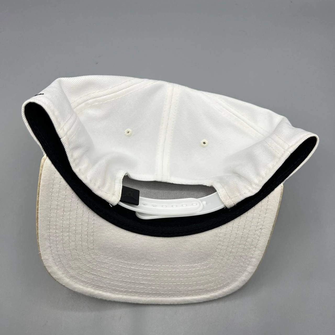 Jordan Brand Air Jordan Hat Men Pearl White Jumpman Snap Back Cap Size ONE SIZE - 3 Thumbnail