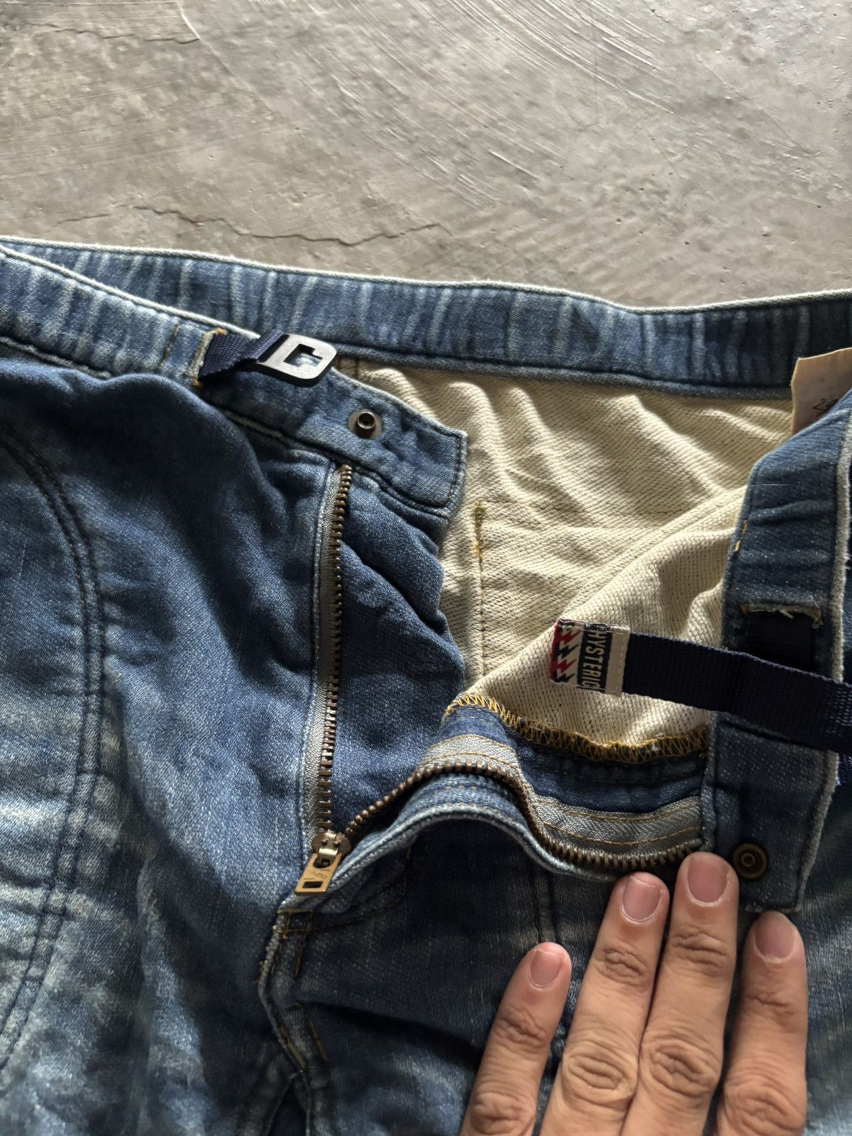 Hysteric Glamour × Japanese Brand RARE HYSTERIC GLAMOUR sweatpant denim distressed patchwork Size US 31 - 7 Thumbnail