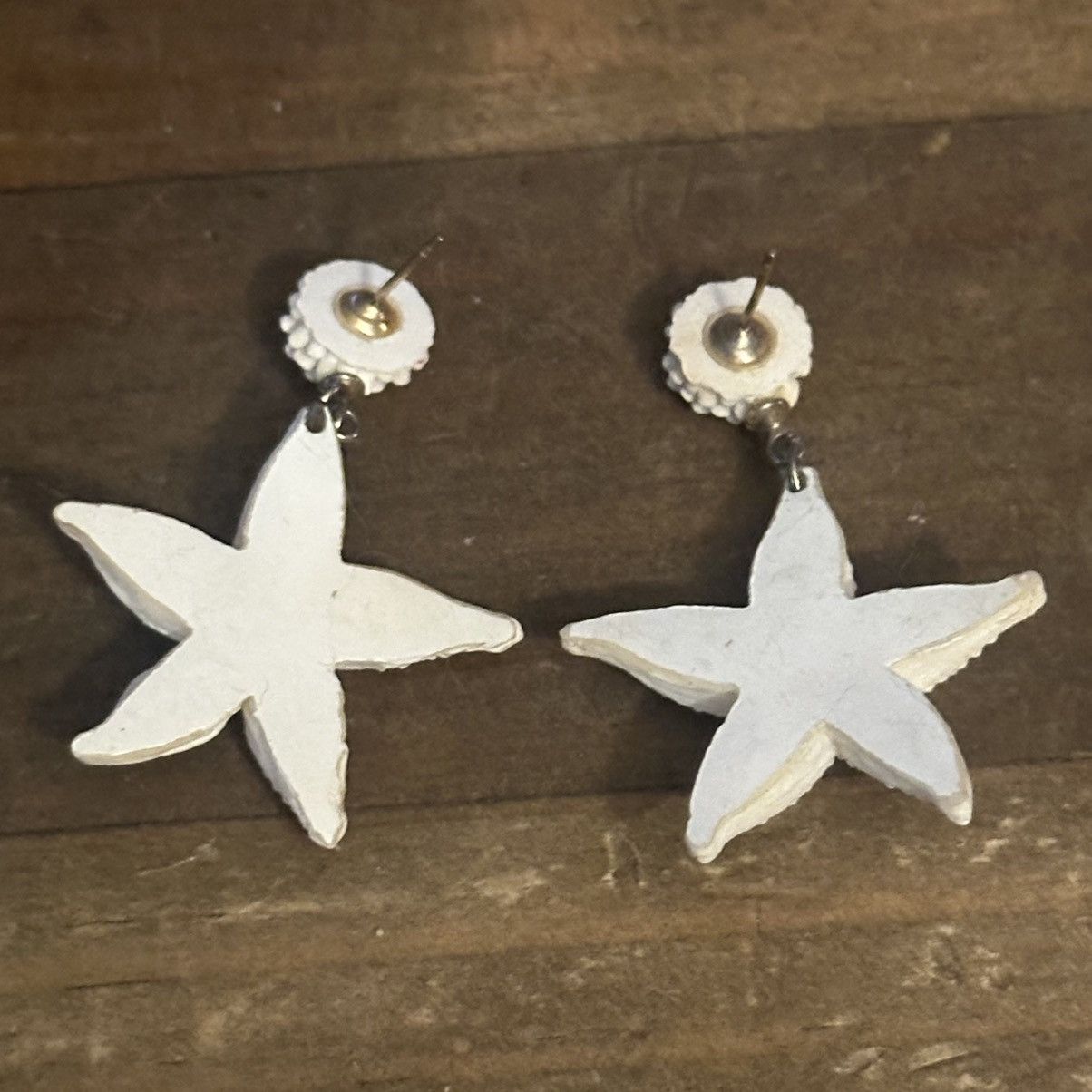Other White resin starfish dangle post earrings Size ONE SIZE - 3 Thumbnail