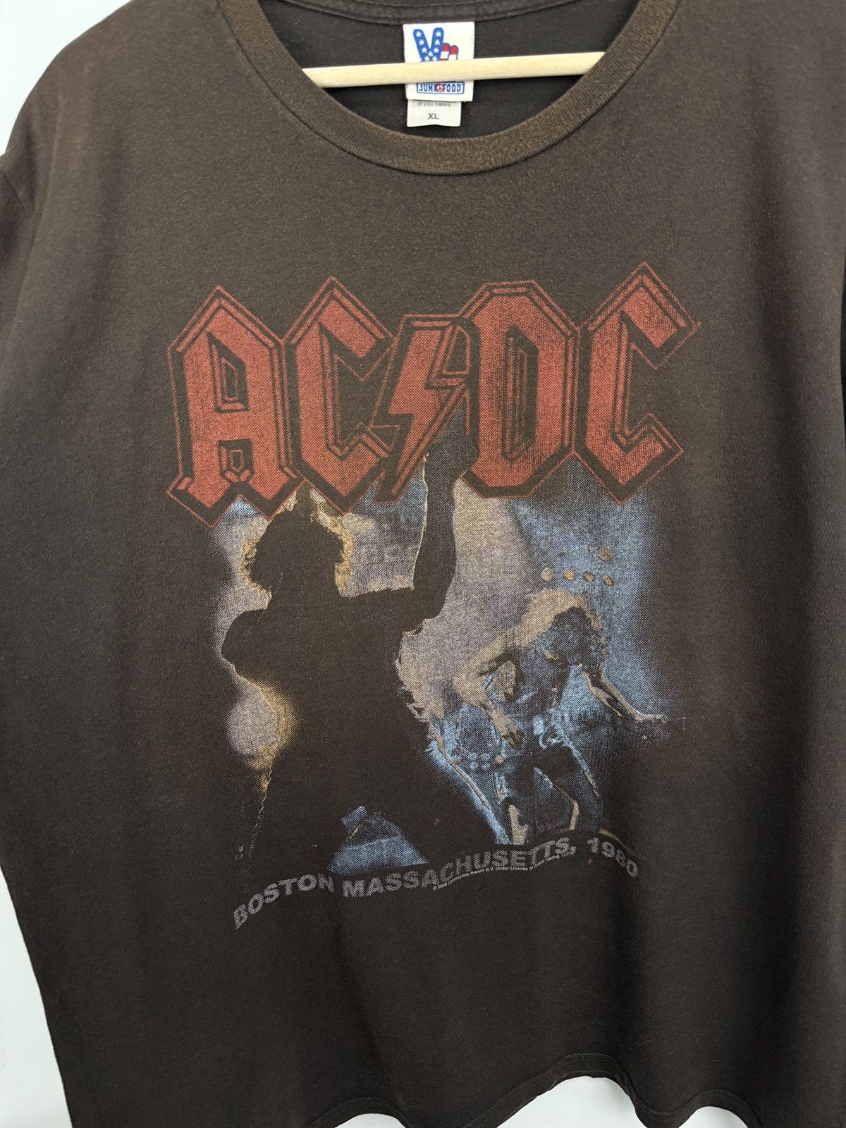 AC/DC 🇺🇸 Vintage 2008 AC/DC Boston Massachusetts 1980 Angus Young Size US XL / EU 56 / 4 - 4 Thumbnail